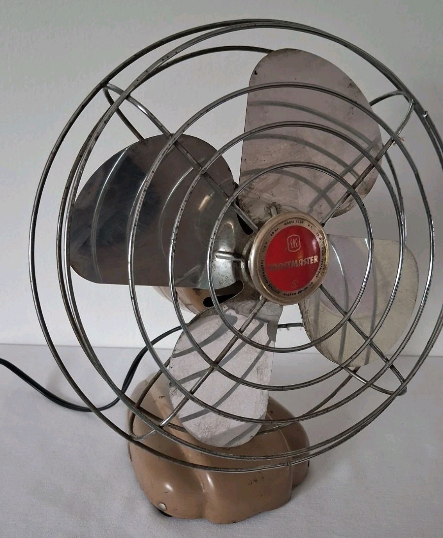 Toastmaster Model 5310 Vintage Desk Fan McGraw Edison 4 Blade Chrome Metal MCM Toastmaster Model 5310 Vintage Desk Fan McGraw Edison 4 Blade Chrome Metal MCM