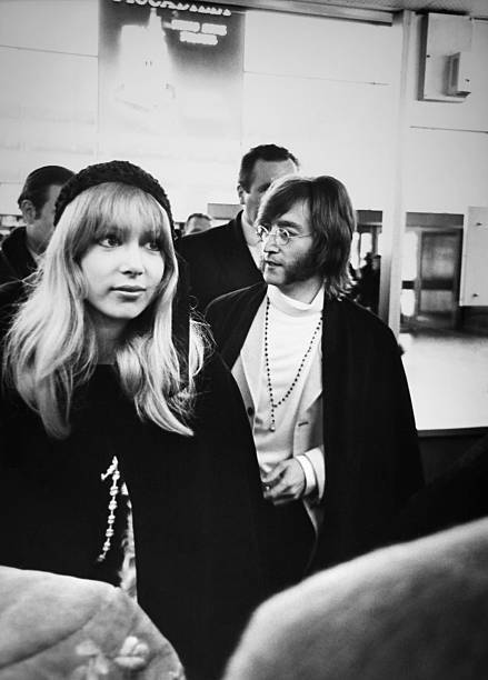 George Harrisons wife Patti Boyd John Lennon United Kingdom Fe- 1968 Old Photo George Harrisons wife Patti Boyd John Lennon United Kingdom Fe- 1968 Old Photo