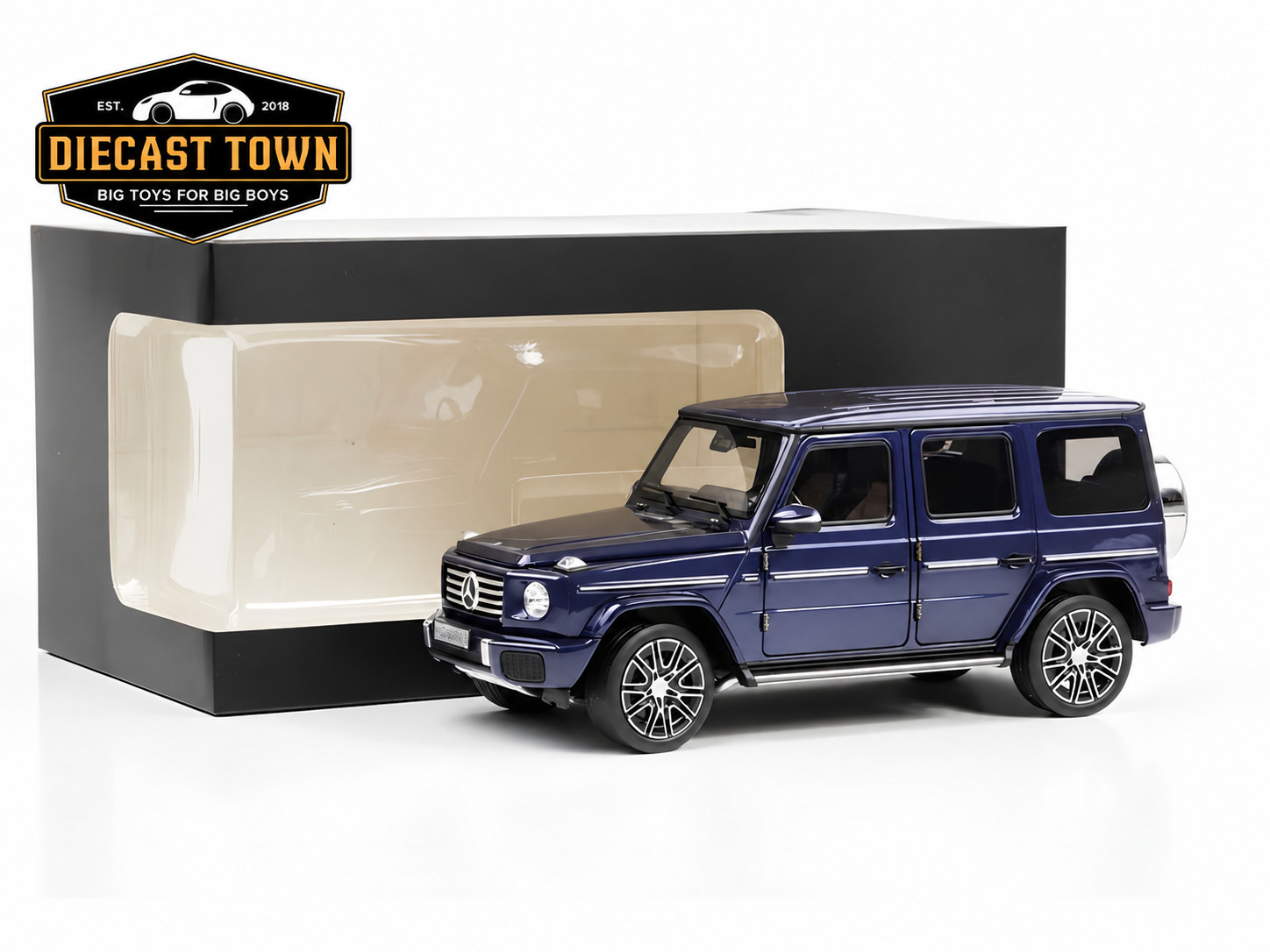 1/18 NOREV MERCEDES BENZ G-CLASS AMG LINE (W465) 2022 SODALITH BLUE Dealer Ed. 1/18 NOREV MERCEDES BENZ G-CLASS AMG LINE (W465) 2022 SODALITH BLUE Dealer Ed.