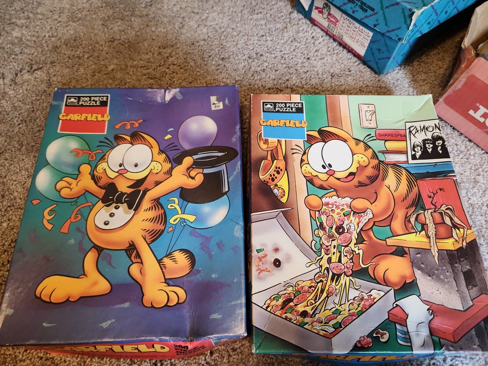 Garfield 200 Piece Puzzle, Lot Of 2 Garfield 200 Piece Puzzle, Lot Of 2
