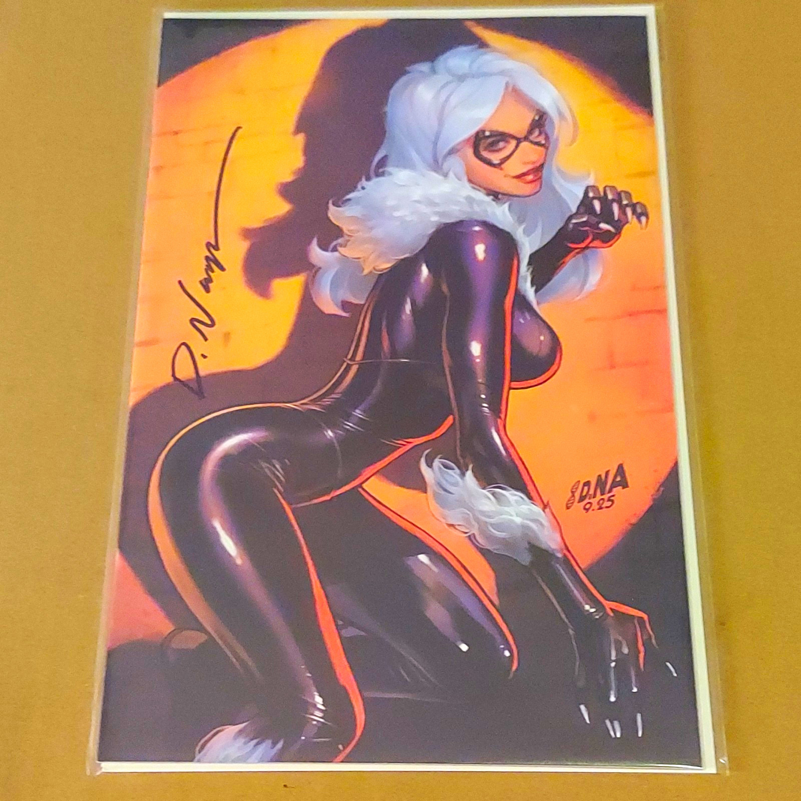 Black Cat #6 RARE Virgin Variant Cover Signed by David Nakayama w/ COA Black Cat #6 RARE Virgin Variant Cover Signed by David Nakayama w/ COA