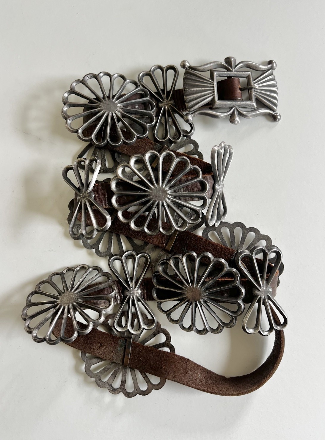 540g Massive OLD 1950's Navajo Sandcast Sterling Silver Butterfly Concho Belt 540g Massive OLD 1950's Navajo Sandcast Sterling Silver Butterfly Concho Belt