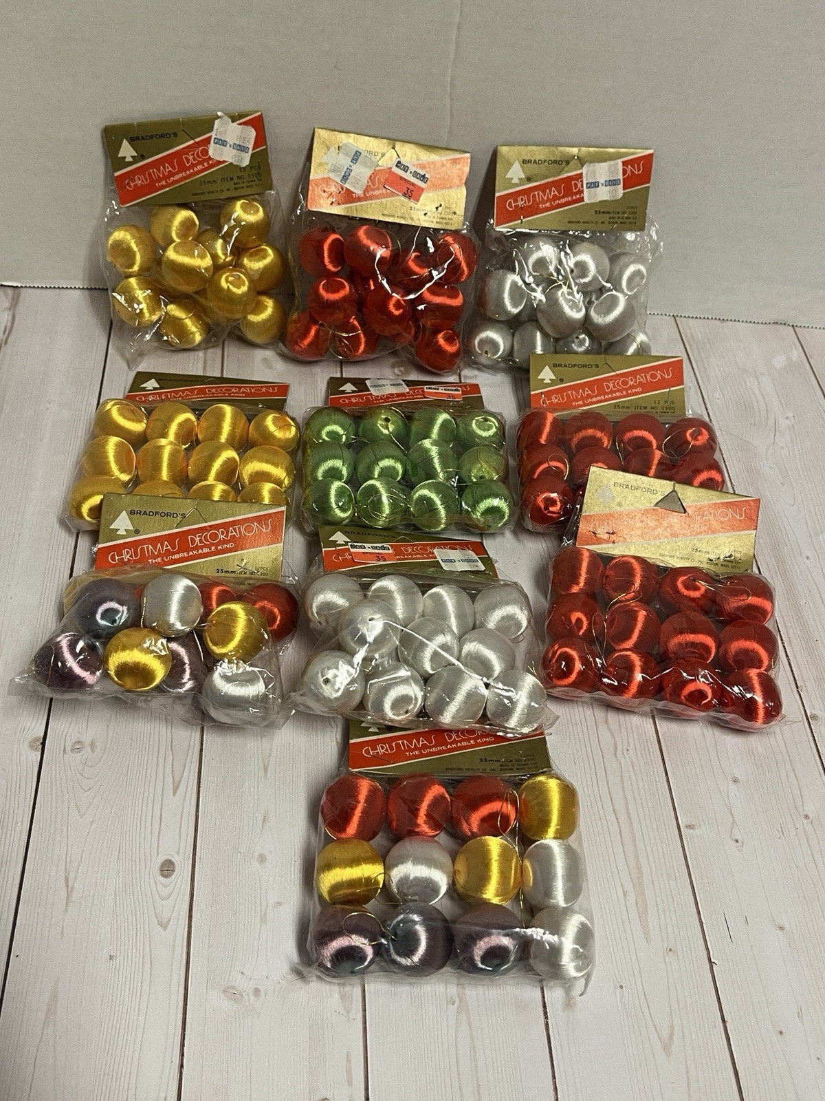 NOS mixed lot 10 packages Bradford’s satin ball Christmas ornaments 25mm NOS mixed lot 10 packages Bradford’s satin ball Christmas ornaments 25mm