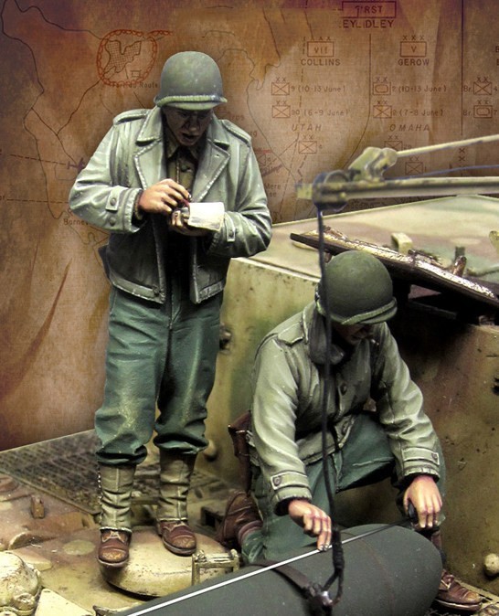 Unpainted 1/35 Resin Model Soldiers in maintenance, 2 pcs 4217M #