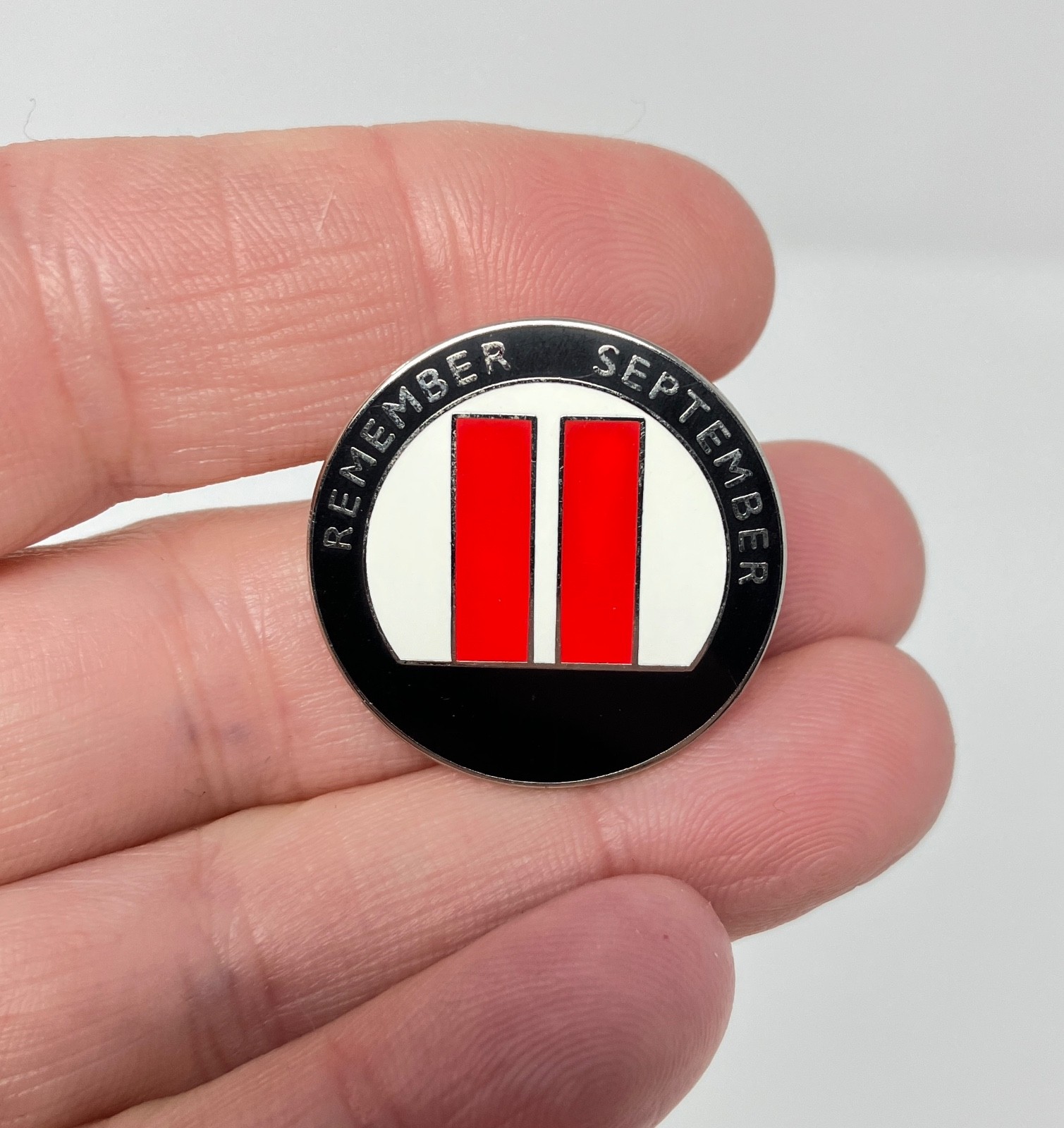 Thomas Mann HTF signed Remember September 11th 9/11 Enamel Pin 1" Thomas Mann HTF signed Remember September 11th 9/11 Enamel Pin 1"