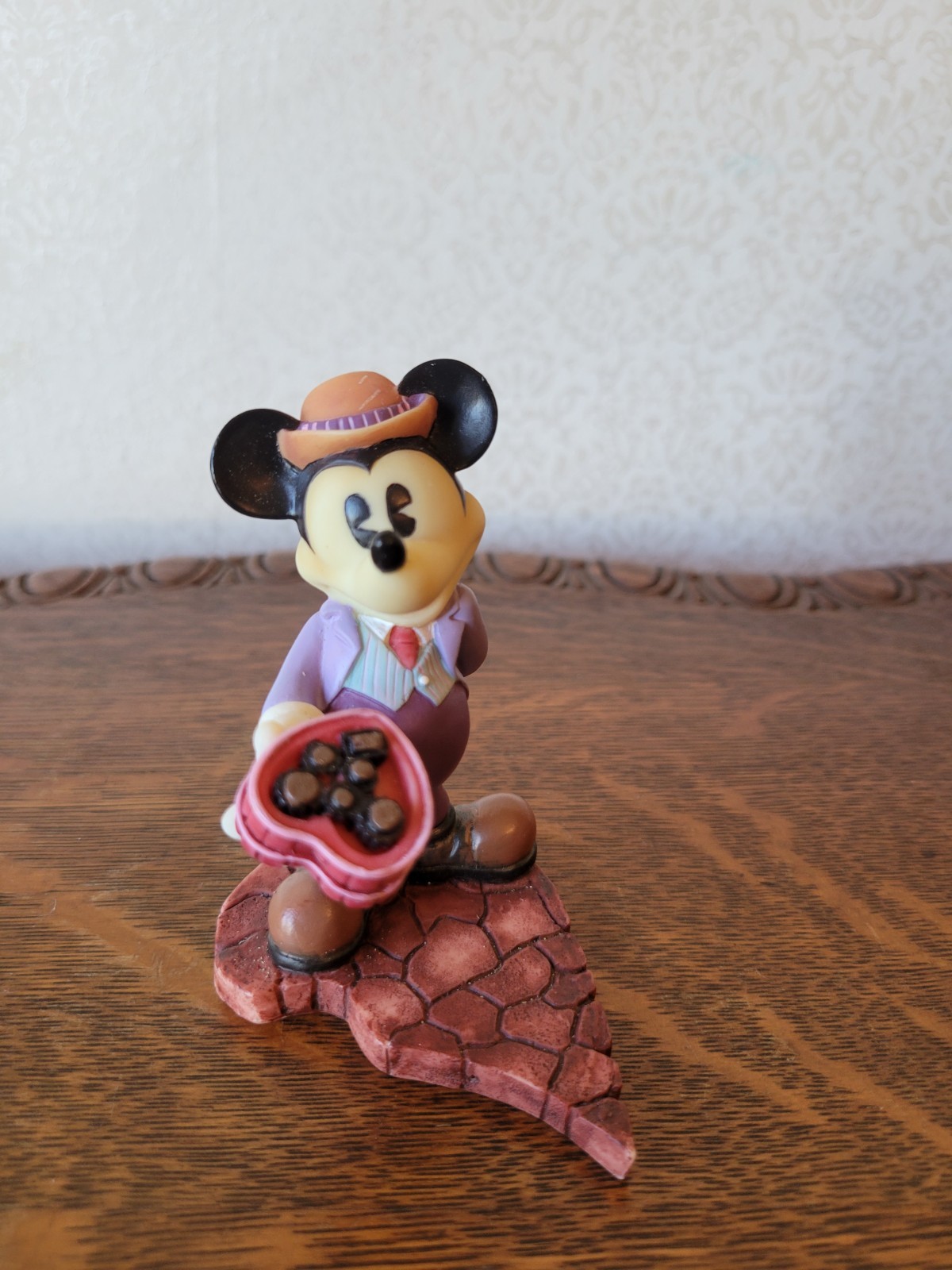 Vintage Enesco Disney Mickey Mouse Figurine I'm In Love With You 292915 New NWOB Vintage Enesco Disney Mickey Mouse Figurine I'm In Love With You 292915 New NWOB