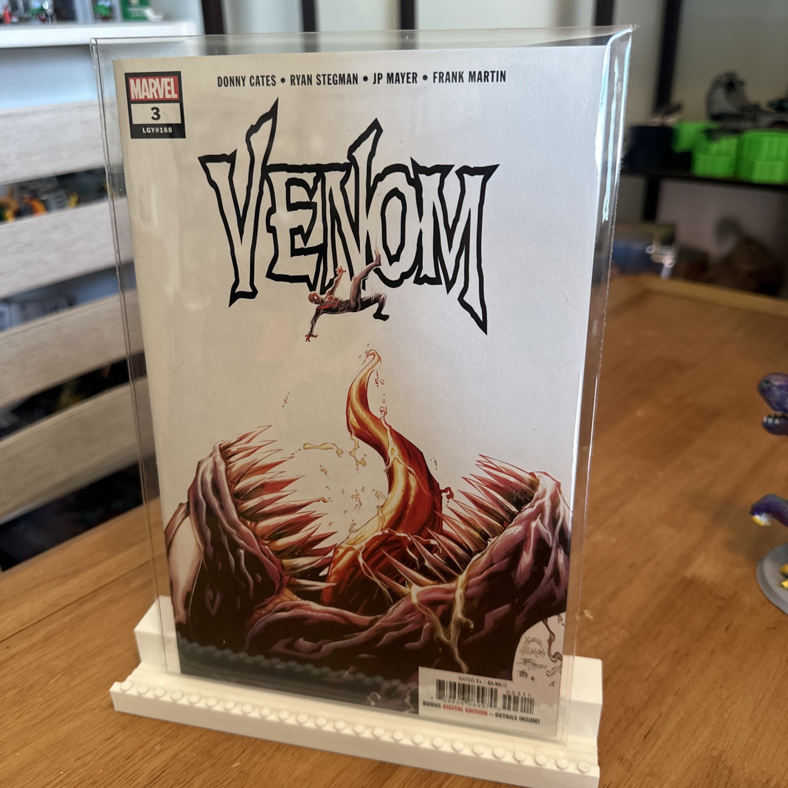Venom #3 (Marvel Comics August 2018) Super Clean Major Key Venom #3 (Marvel Comics August 2018) Super Clean Major Key