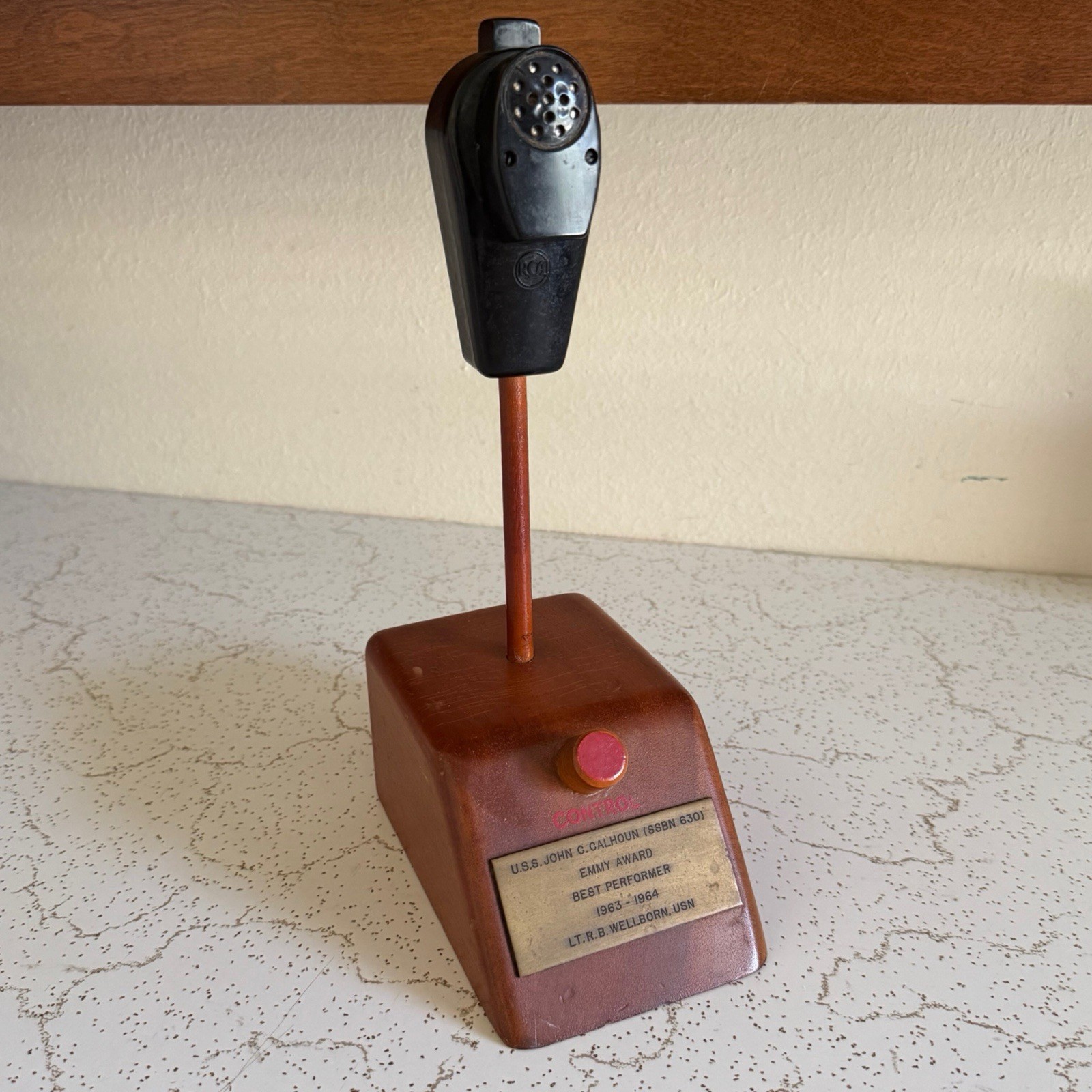 1963-64 USS John C Calhoun SSBN 630 Submarine RCA Mic Trophy R.B. Wellborn USN 1963-64 USS John C Calhoun SSBN 630 Submarine RCA Mic Trophy R.B. Wellborn USN