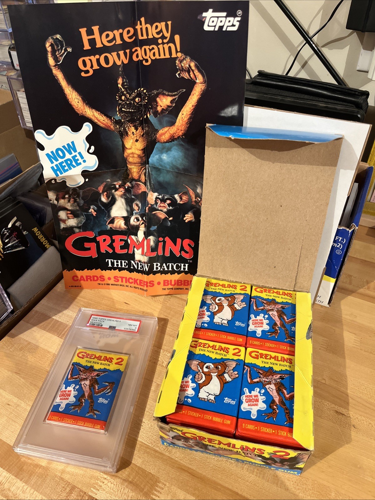 1990 TOPPS GREMLINS 2 WAX BOX NO X OUT 36 PACKS +POSTER +PSA 8 NM-MT GRADED PACK 1990 TOPPS GREMLINS 2 WAX BOX NO X OUT 36 PACKS +POSTER +PSA 8 NM-MT GRADED PACK