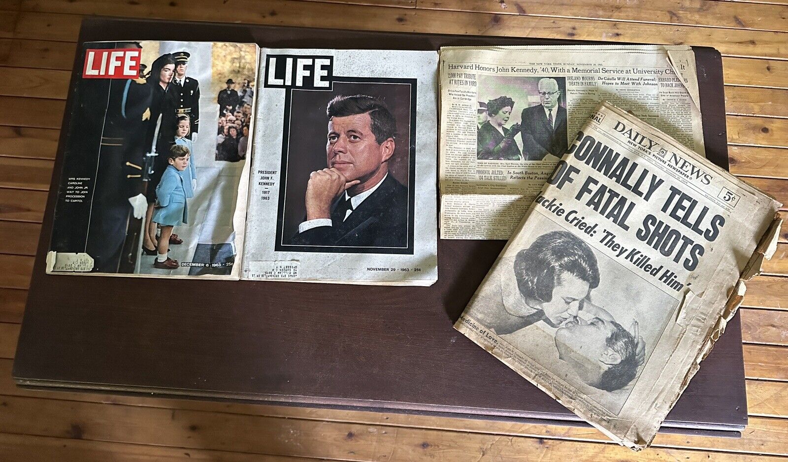 LOT of 2 LIFE Magazine John Kennedy JFK Memorial Nov Dec 1963 + Newspapers NYT
