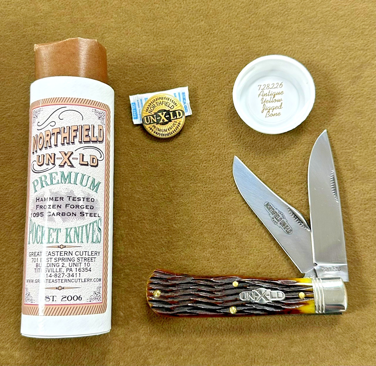 GEC, Northfield UN-X-LD, 728226 French Creek Trapper knife. Antique Yellow