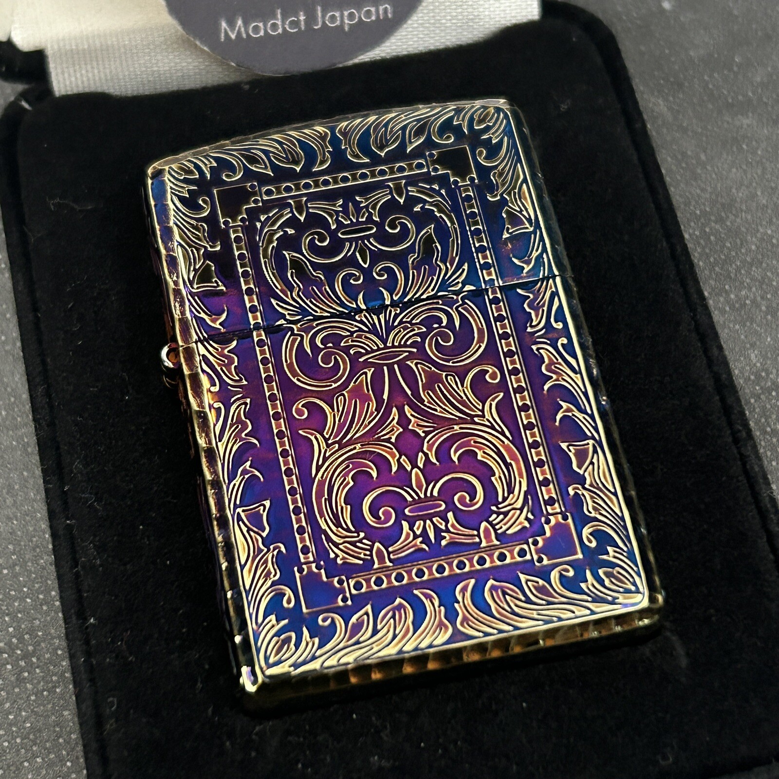 Armor 5 Sides Arabesque Engraved Antique Brass Zippo MIB Rare Velour Case Armor 5 Sides Arabesque Engraved Antique Brass Zippo MIB Rare Velour Case