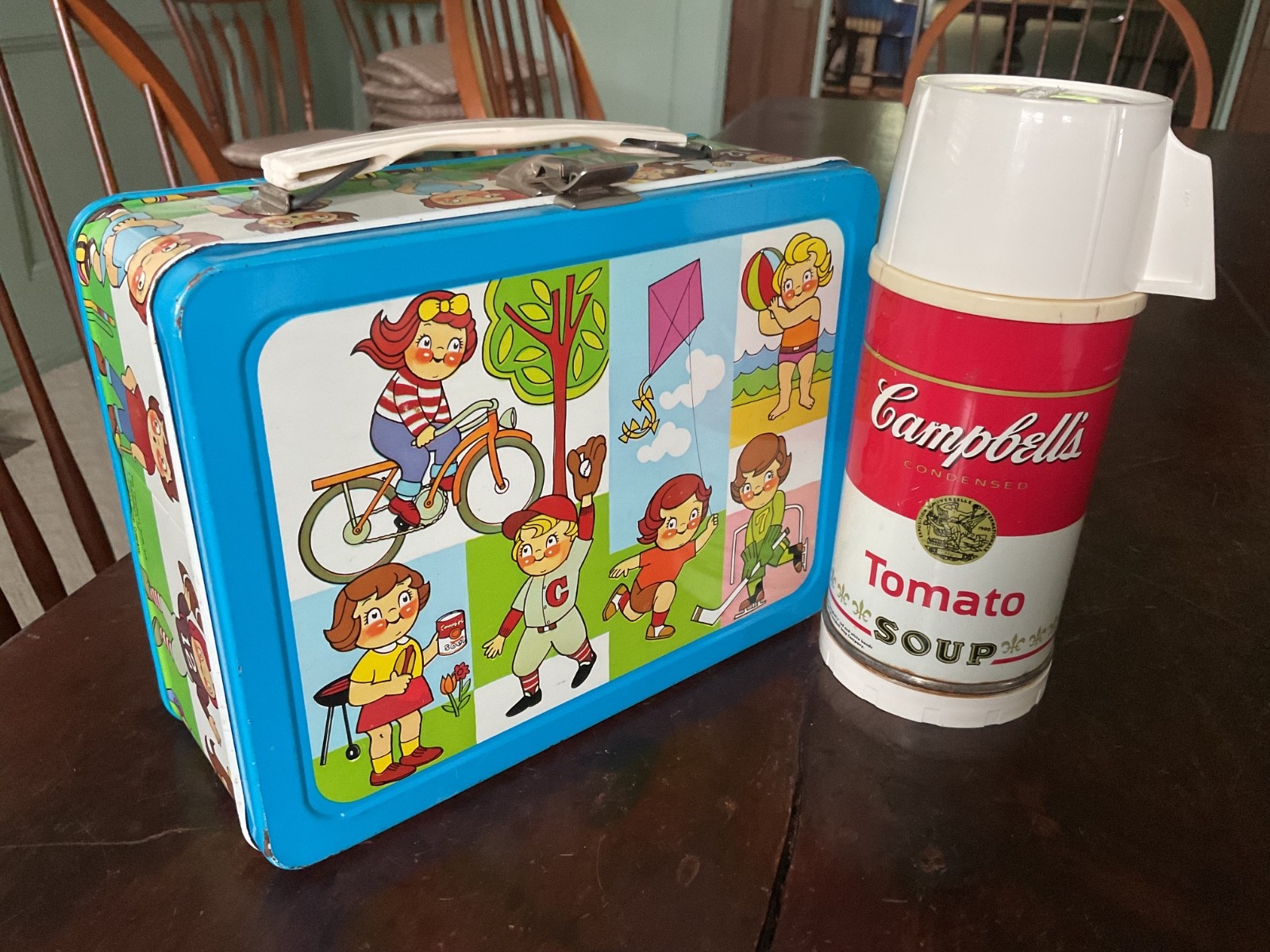 VINTAGE CAMPBELL'S SOUP LUNCHBOX AND THERMOS VINTAGE CAMPBELL'S SOUP LUNCHBOX AND THERMOS