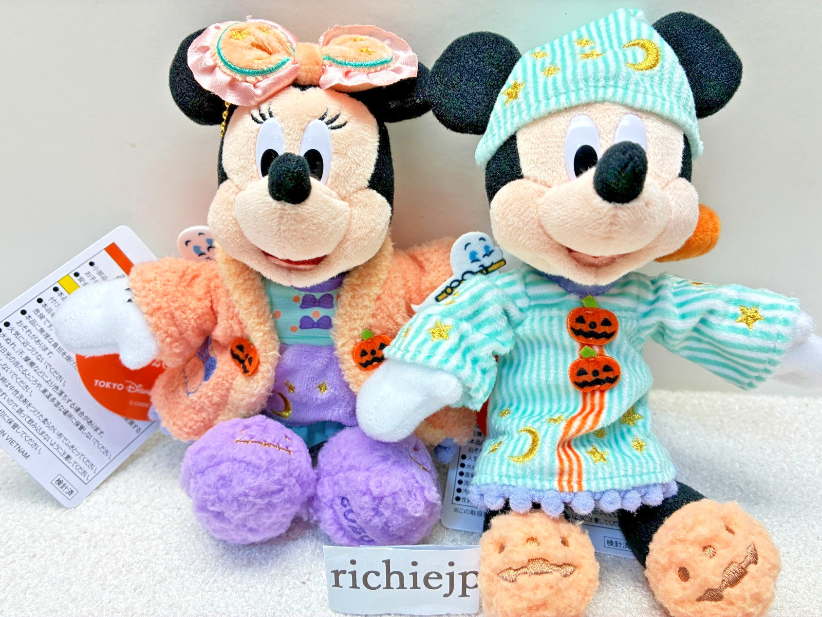 Tokyo Disney Resort Halloween 2026 Mickey Minnie Ghost Plush Badge Japan Park Tokyo Disney Resort Halloween 2026 Mickey Minnie Ghost Plush Badge Japan Park