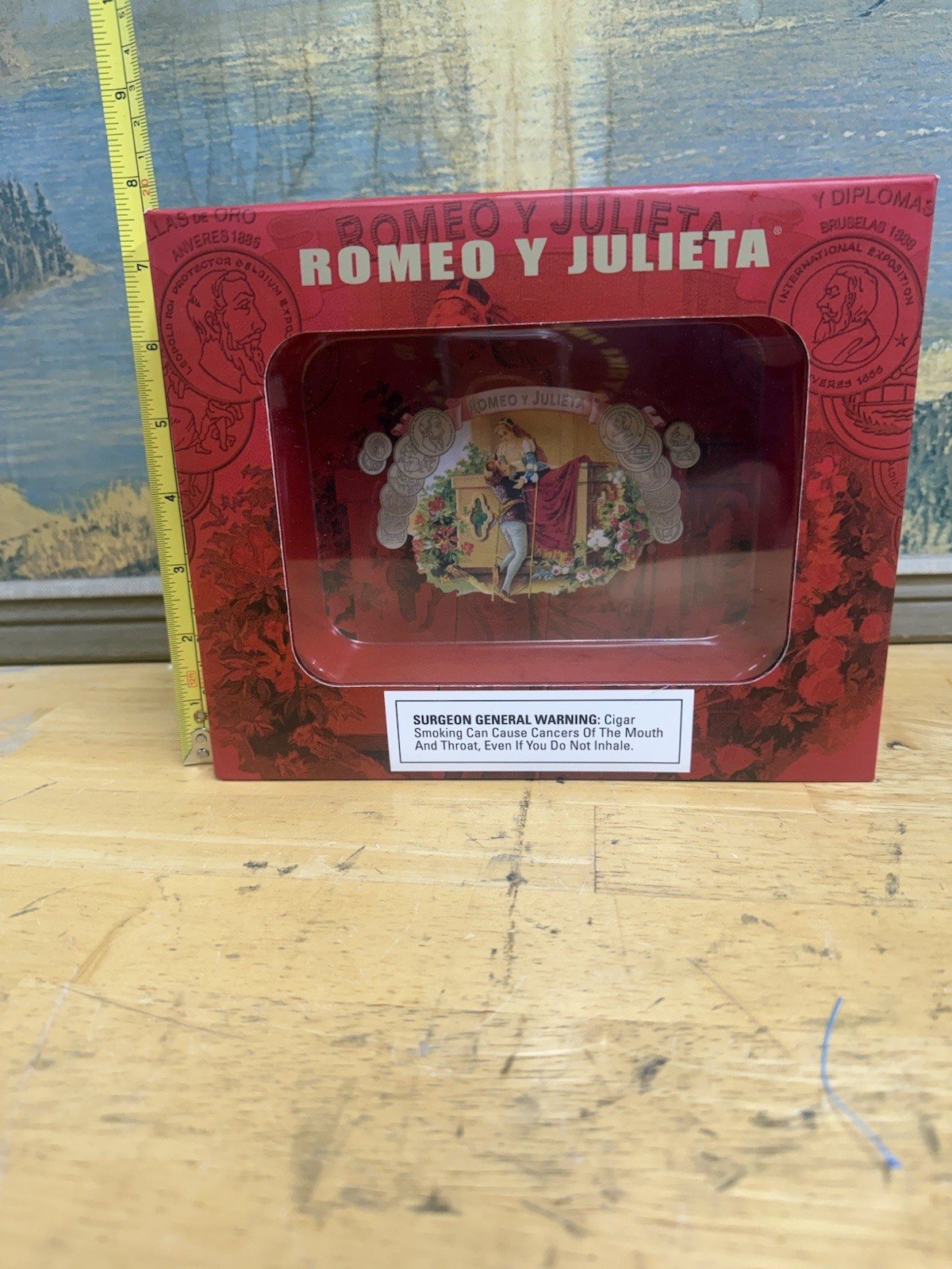 Romeo y Julieta Red Cigar Ashtray with Box - Romeo y Julieta Branding Romeo y Julieta Red Cigar Ashtray with Box - Romeo y Julieta Branding