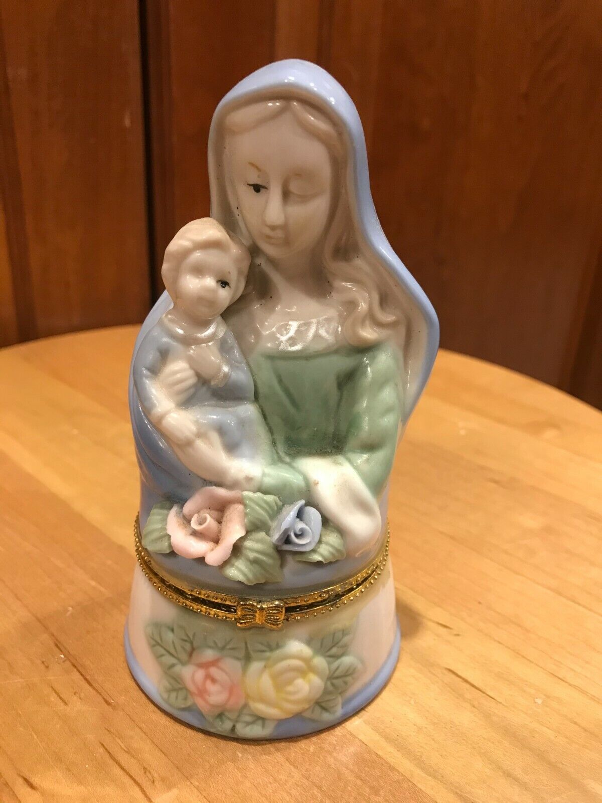 Madonna & Child Figural Hinged Porcelain Trinket Rosary Box 5 1/4\