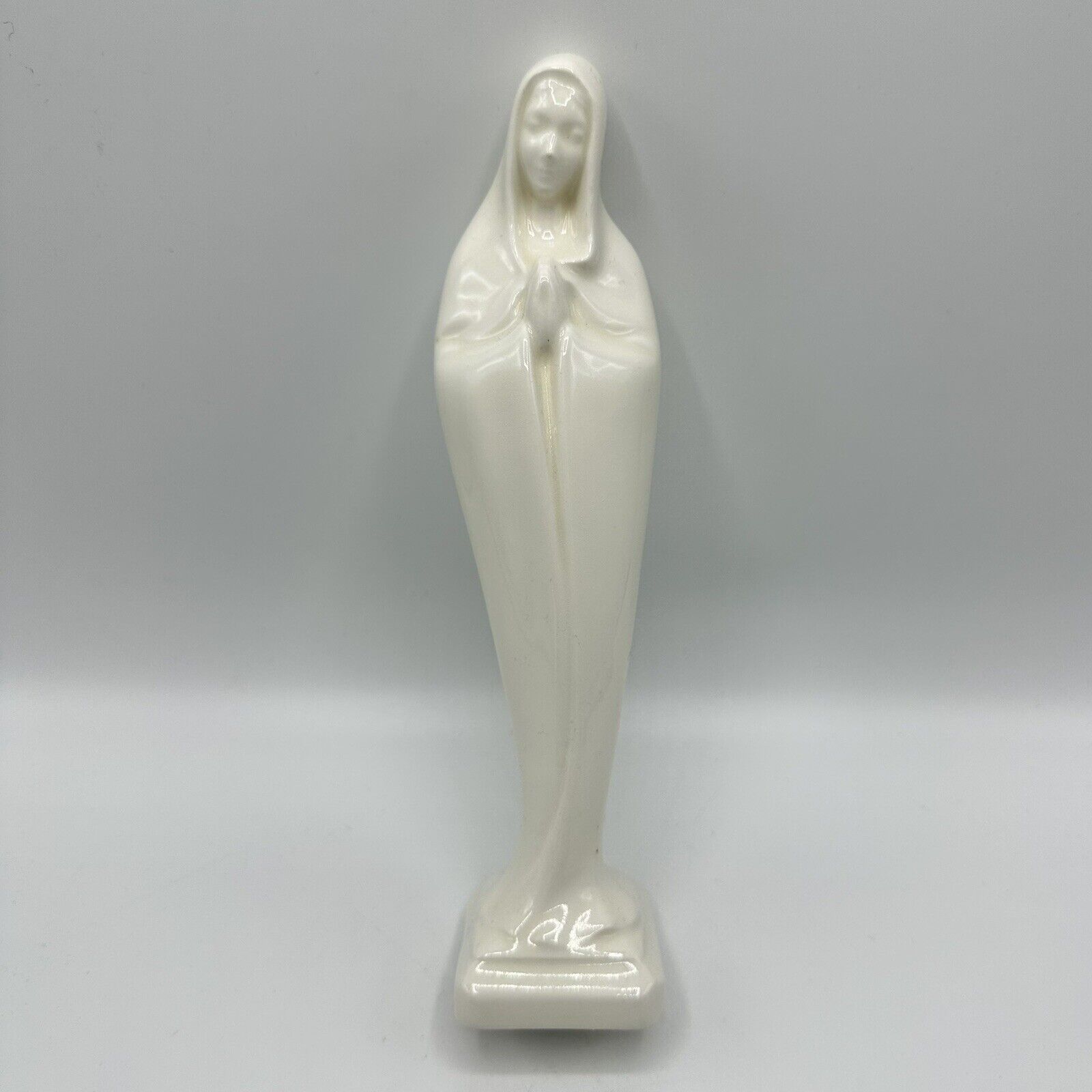 Vintage Minimalist Mary Madonna Figurine Statue Catholic Decor Ceramic Religious