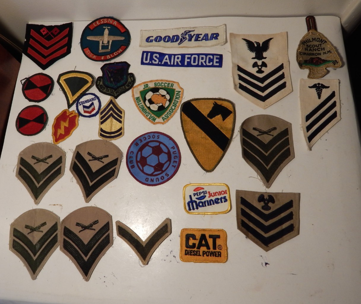 Vintage Military Uniform Patch & Insignia Lot U.S.A Mixed Patches 26 Pcs + BSA 1 Vintage Military Uniform Patch & Insignia Lot U.S.A Mixed Patches 26 Pcs + BSA 1