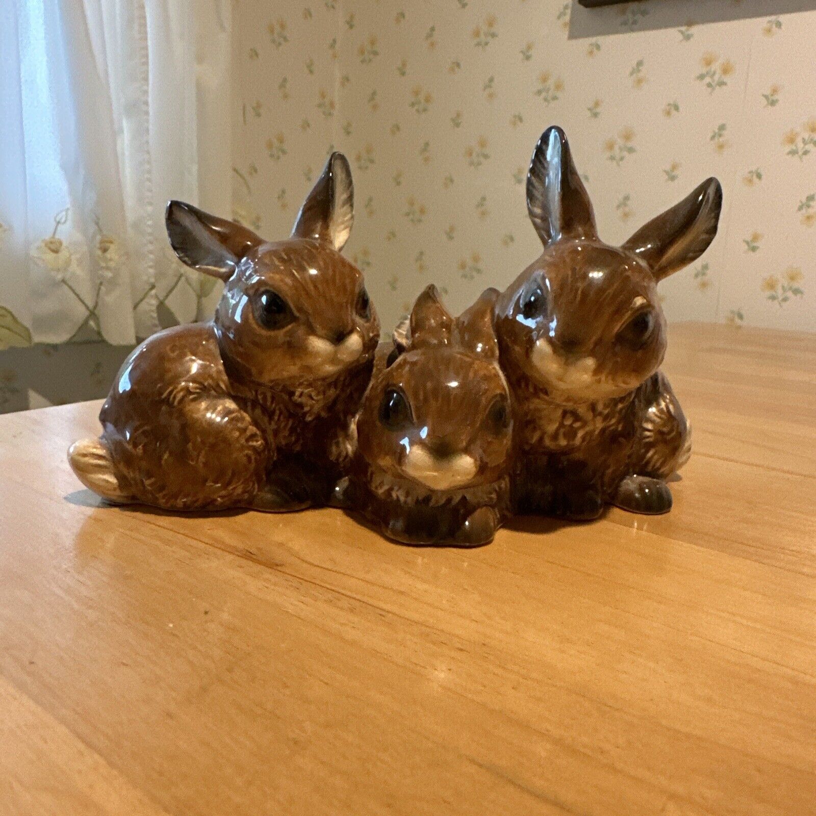 Vintage Goebel Porcelain 3 Bunnies Rabbits, Brown, 7\