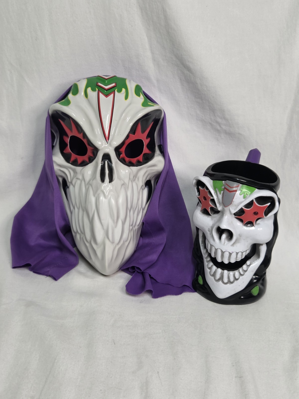 Monster Jam Grave Digger Light Up Mug With Grave Digger Skull Mask