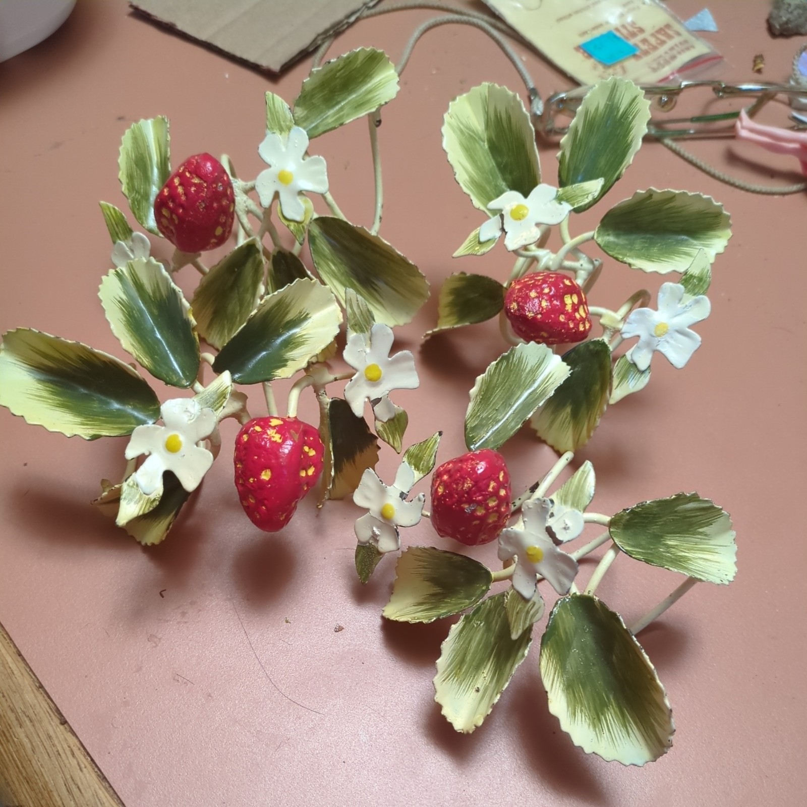 Set of 4 1960's Italian Tole Toleware Napkin Holders Strawberry & White Blossoms Set of 4 1960's Italian Tole Toleware Napkin Holders Strawberry & White Blossoms
