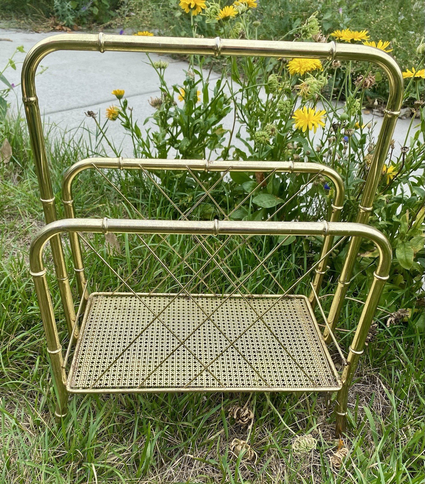 Hollywood Regency Vintage Mid-Century Brass Magazine Rack