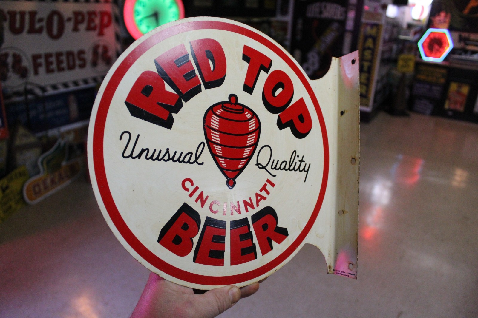 RARE 1950s RED TOP CINCINNATI BEER PAINTED METAL 2-SIDED FLANGE SIGN SPIN TOP RARE 1950s RED TOP CINCINNATI BEER PAINTED METAL 2-SIDED FLANGE SIGN SPIN TOP