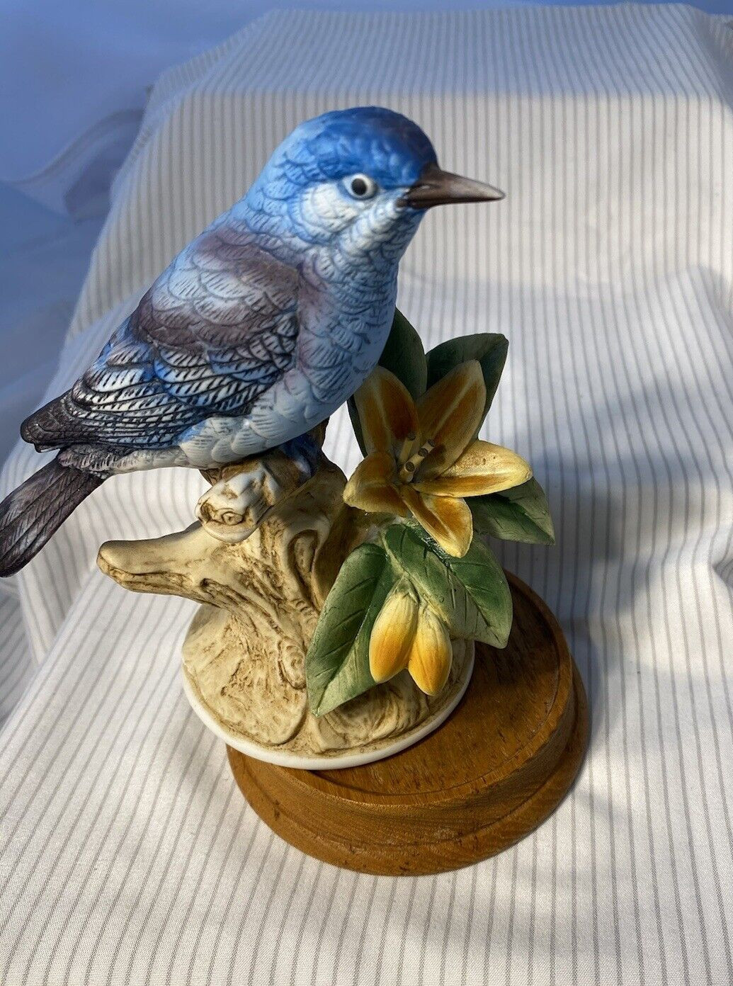 Andrea by Sadek MOUNTAIN BLUEBIRD Porcelain Bird Figurine With Wood Base – 8627 Andrea by Sadek MOUNTAIN BLUEBIRD Porcelain Bird Figurine With Wood Base – 8627