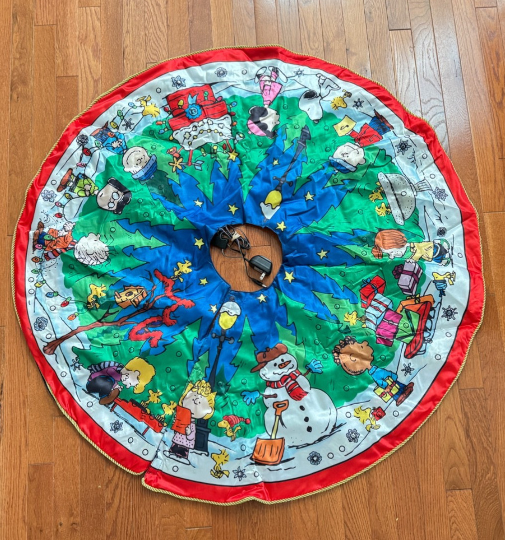 Danbury Mint Peanuts Charlie Brown Snoopy Light Up Christmas Tree Skirt Tested