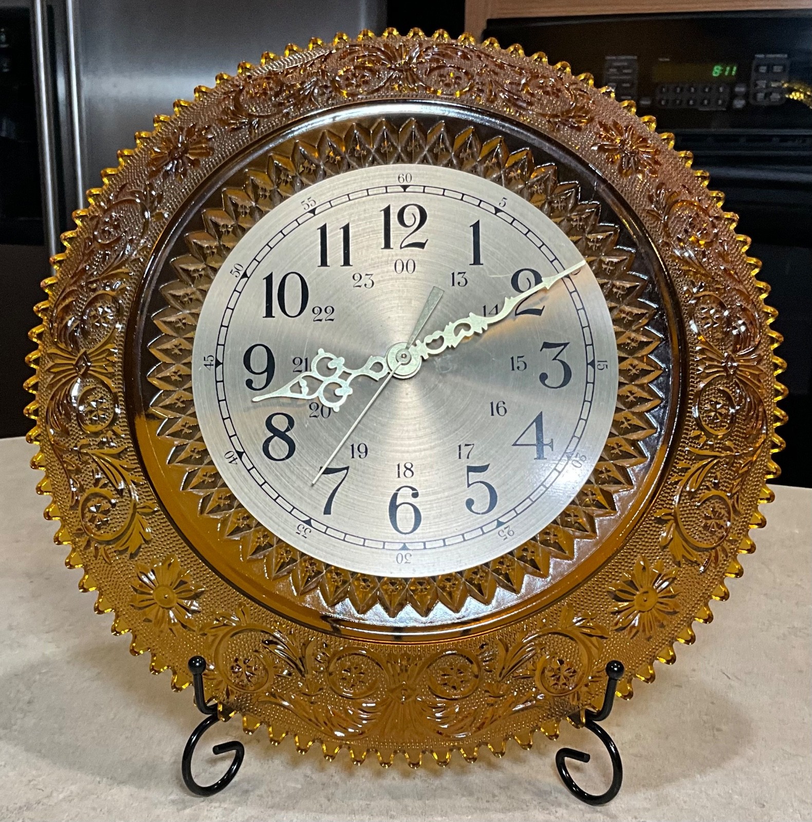 Vintage Tiara Indiana Amber Glass 12” Circa Era Clock-BEAUTIFUL & WORKS-READ Vintage Tiara Indiana Amber Glass 12” Circa Era Clock-BEAUTIFUL & WORKS-READ