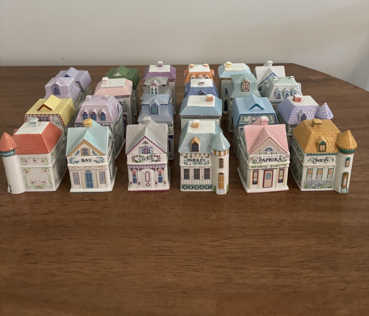 Vintage 1989 Lenox Spice Village Complete Set Of 24 Houses No Rack Vintage 1989 Lenox Spice Village Complete Set Of 24 Houses No Rack