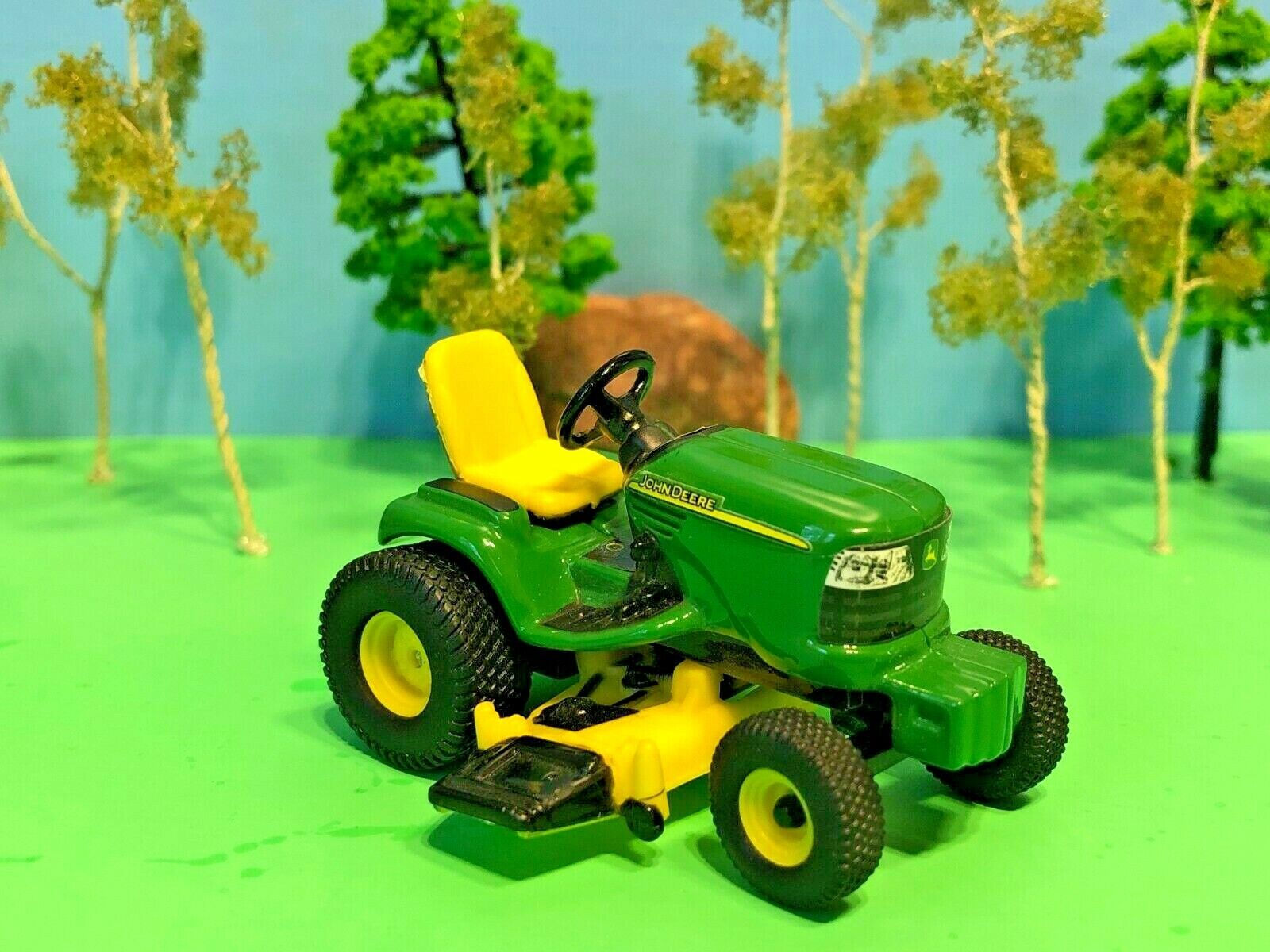 John Deere, Very Cool, Riding Tractor, With Lawn Mower Deck, ERTL Quality, 1/32