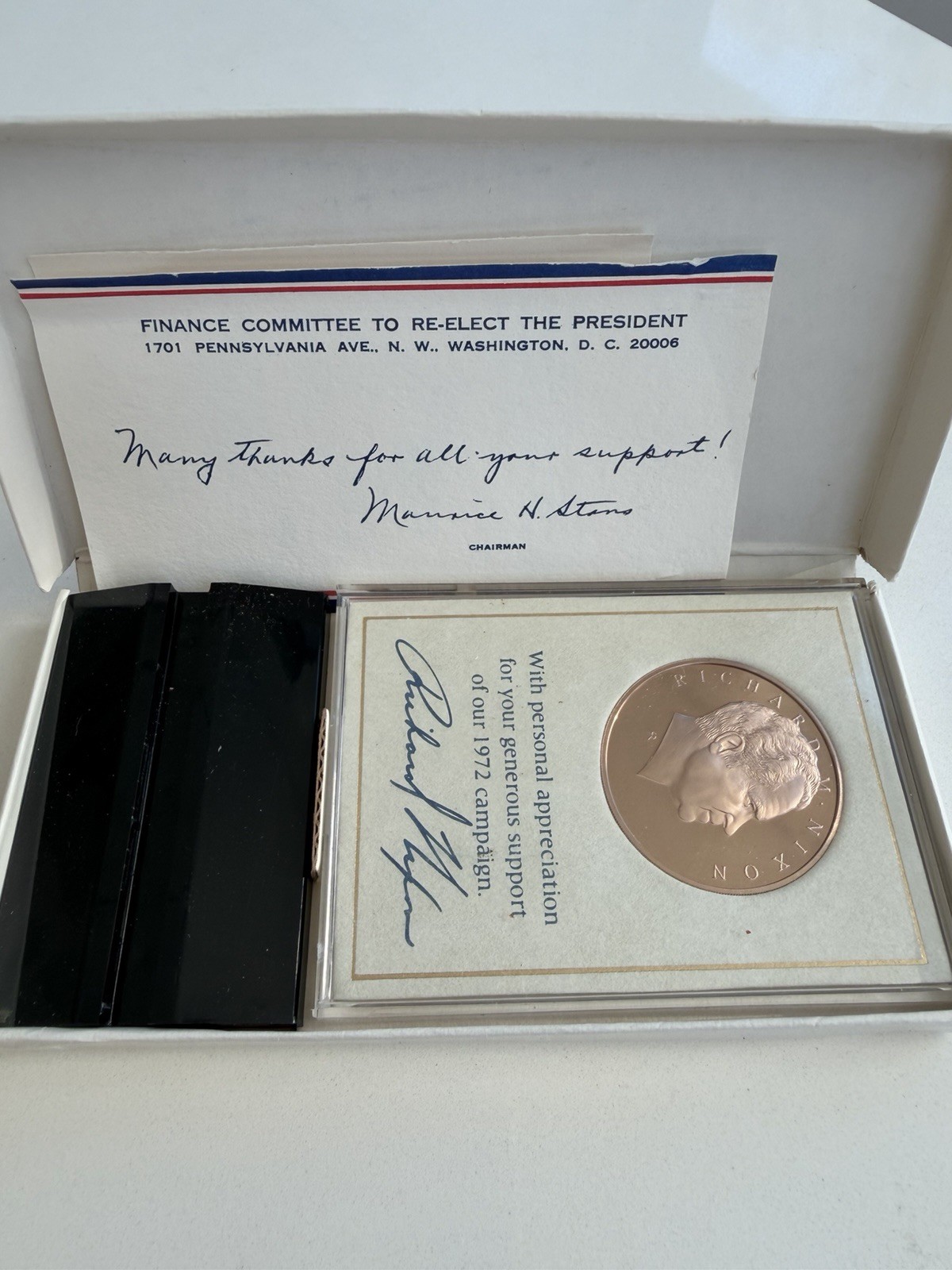 1972 Nixon Campaign Medal w/ Signature – Franklin Mint Solid Bronze GOP RNC 1972 Nixon Campaign Medal w/ Signature – Franklin Mint Solid Bronze GOP RNC