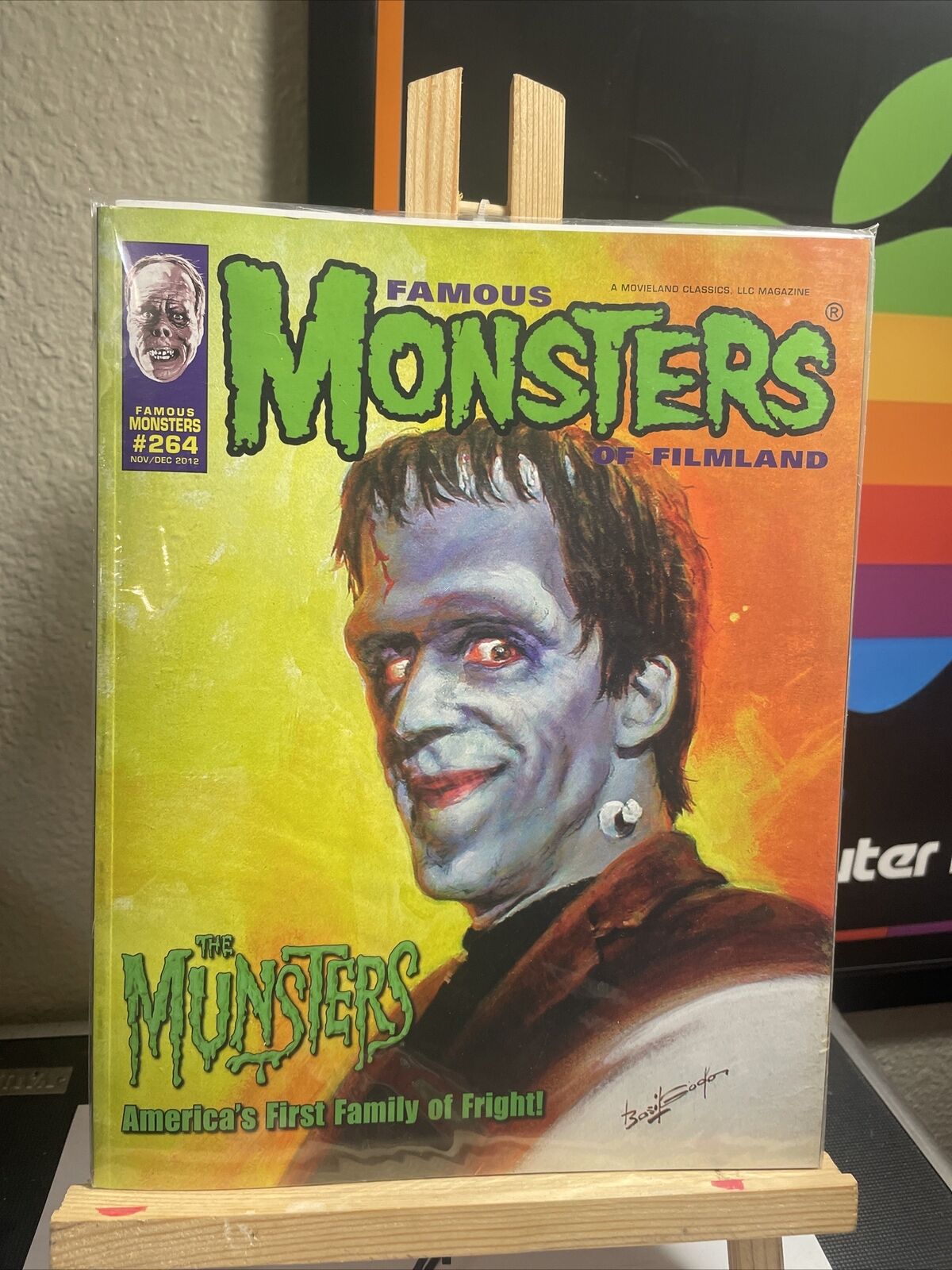 #264 Famous Monsters of Filmland (NOV/DEC 2012) The Munsters EX