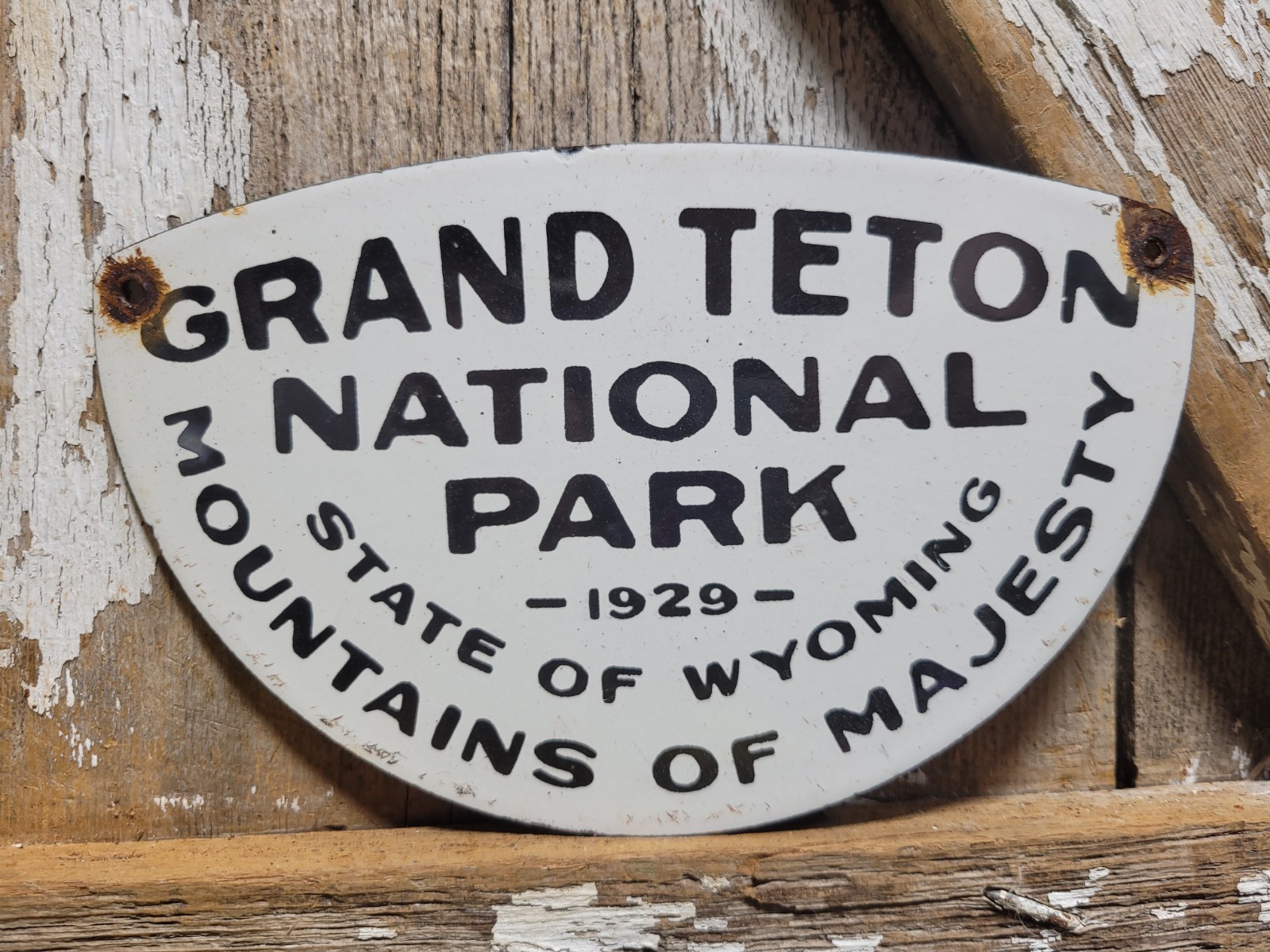 VINTAGE GRAND TETON PORCELAIN SIGN RARE OLD WYOMING NATIONAL PARK 1929 SMOKEY VINTAGE GRAND TETON PORCELAIN SIGN RARE OLD WYOMING NATIONAL PARK 1929 SMOKEY