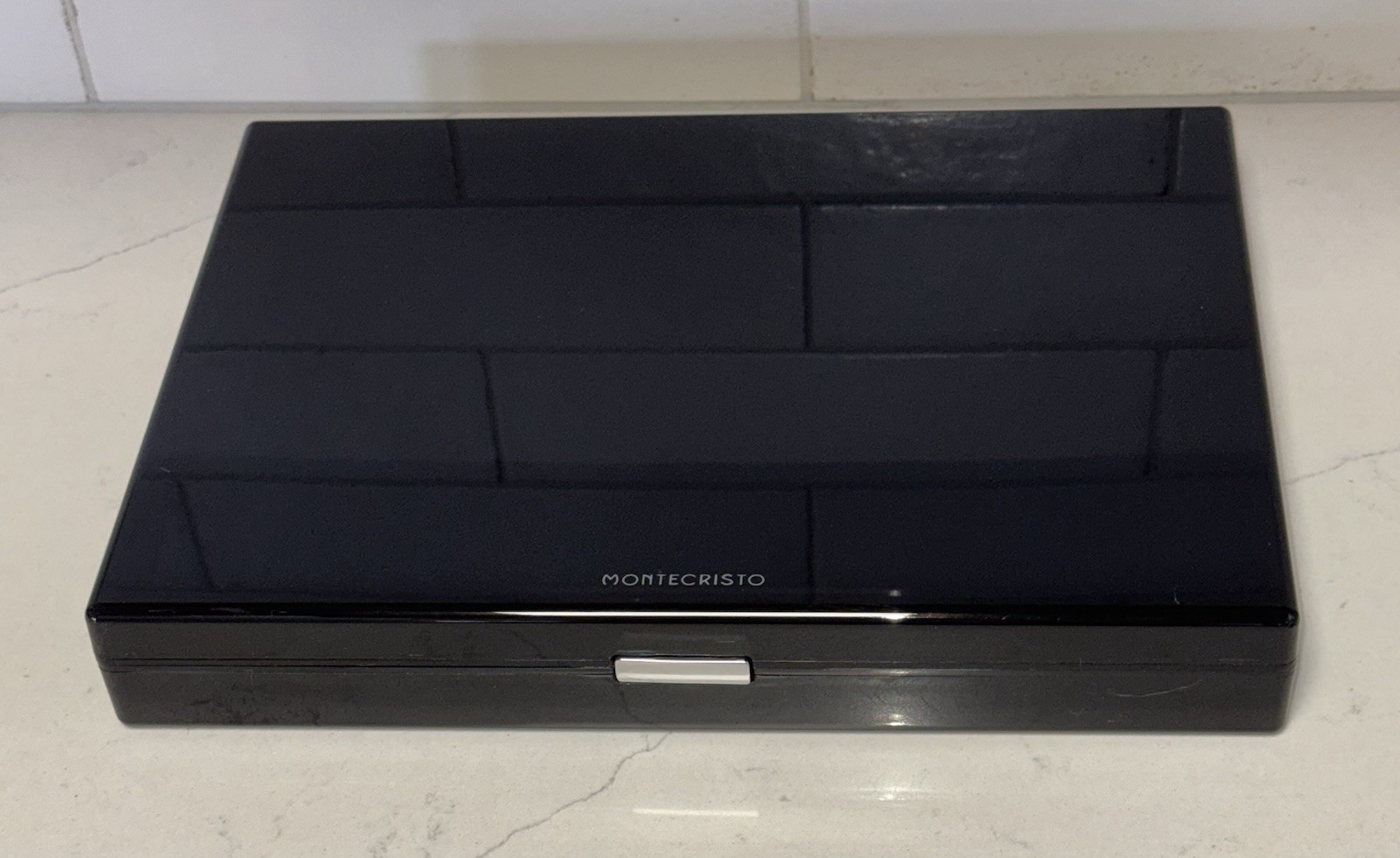 MONTECRISTO BLACK CIGAR EXECUTIVE SIGNATURE HUMIDOR 20 CT CASE NICE 13.5 X 10 MONTECRISTO BLACK CIGAR EXECUTIVE SIGNATURE HUMIDOR 20 CT CASE NICE 13.5 X 10