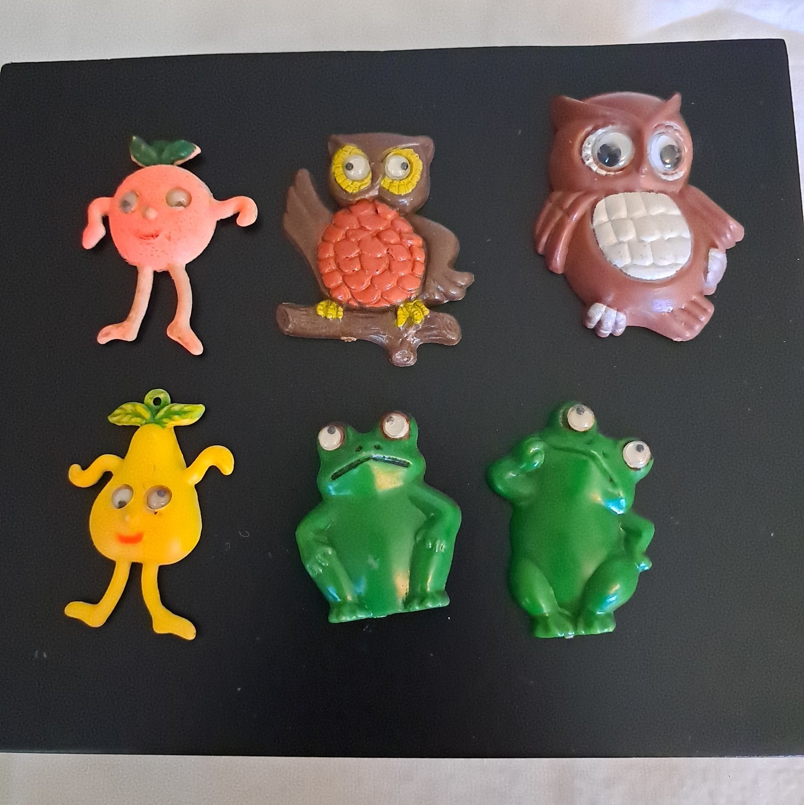 6 Vintage Refrigerator Anthropomorphic Googly Eyed Magnets Owl Frog Fruit