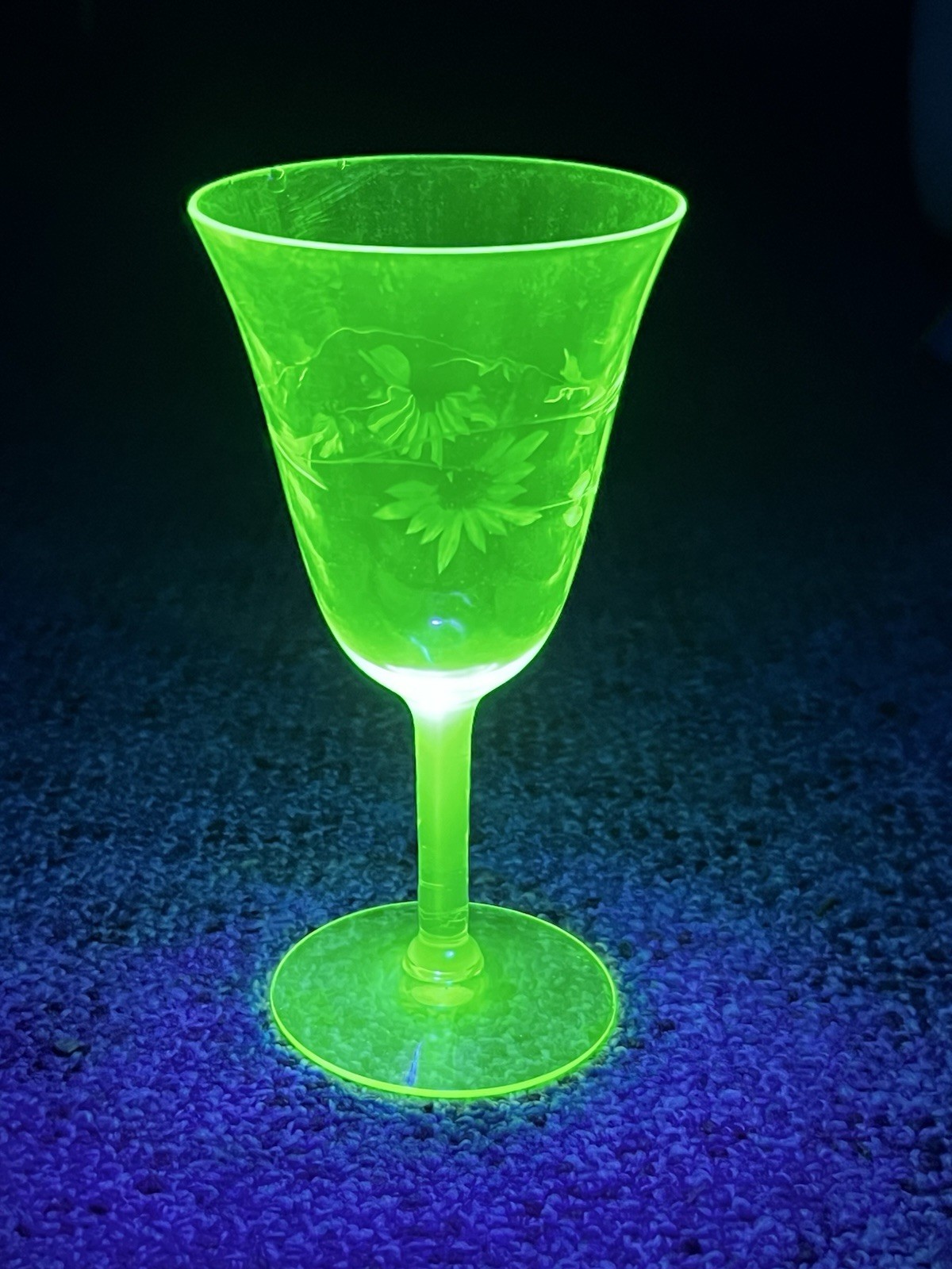 VTG HTF Light Green Uranium Glass -Floral Etched Wine Glass 6.5”