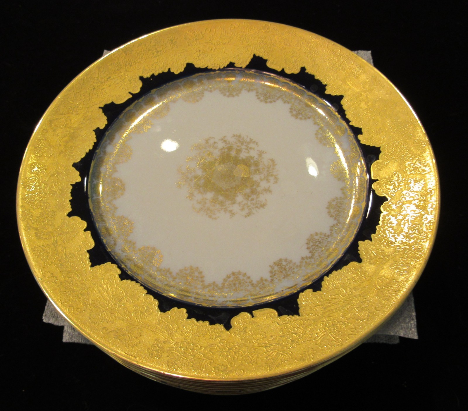 11 Antique CH Fields Haviland GDA Limoges France Cobalt/Gilt Plates - 8.5" 11 Antique CH Fields Haviland GDA Limoges France Cobalt/Gilt Plates - 8.5"