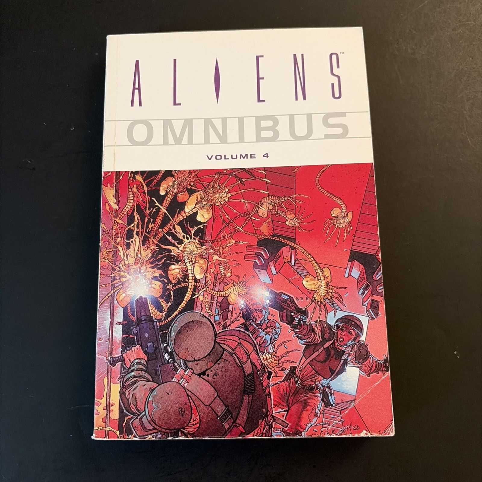 Dark Horse TPB - Aliens Omnibus Volume 4 (2008 First Printing) Dark Horse TPB - Aliens Omnibus Volume 4 (2008 First Printing)