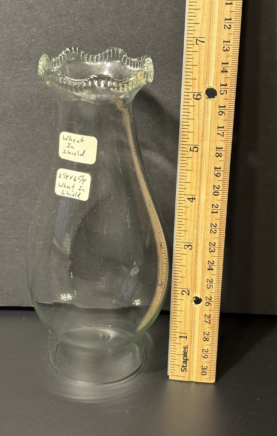 Vintage Antique Fancy Pie Crust Edge Top Oil Lamp Chimney Wheat Shield ? Vintage Antique Fancy Pie Crust Edge Top Oil Lamp Chimney Wheat Shield ?