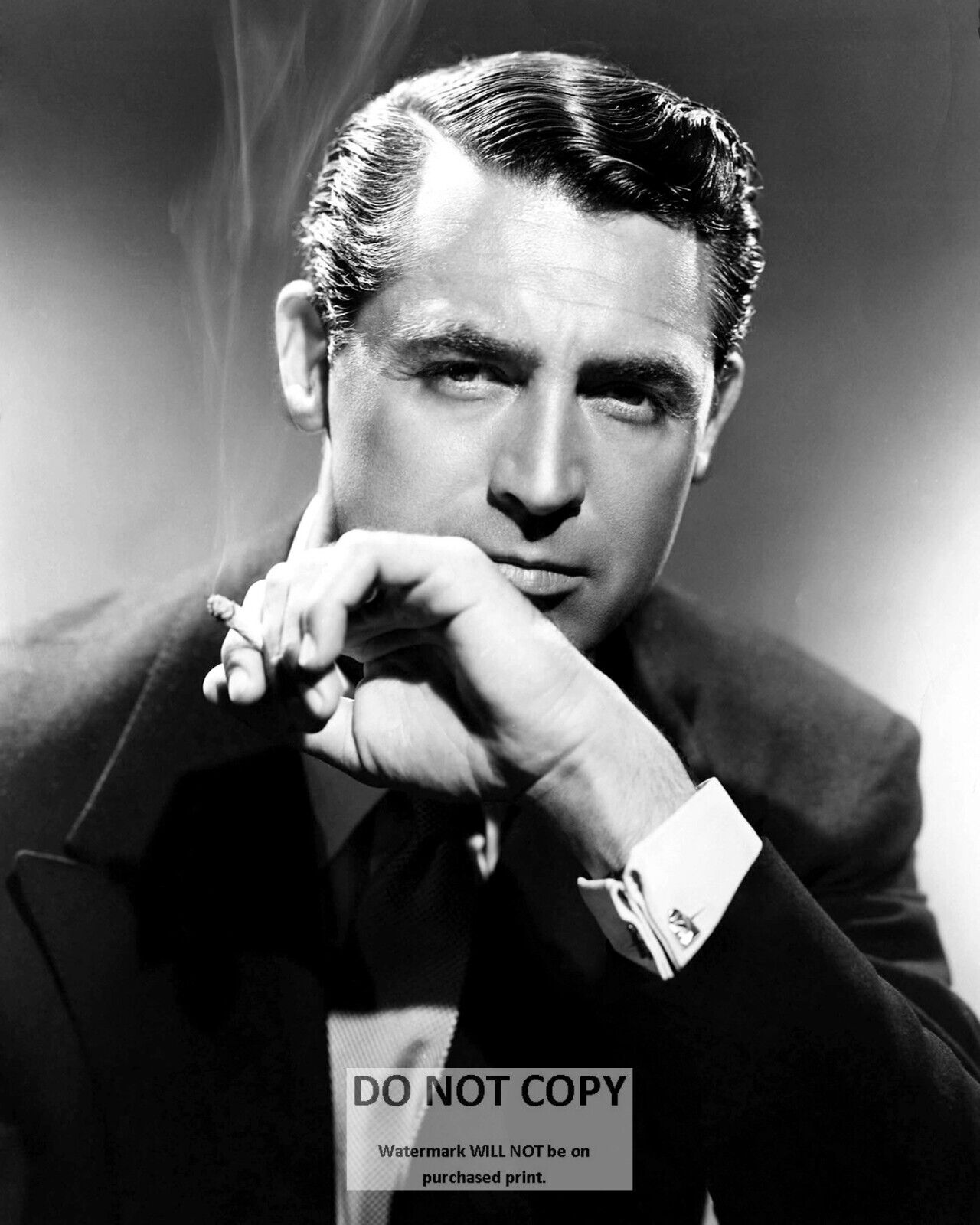 CARY GRANT - 8X10 PUBLICITY PHOTO (BB-778)