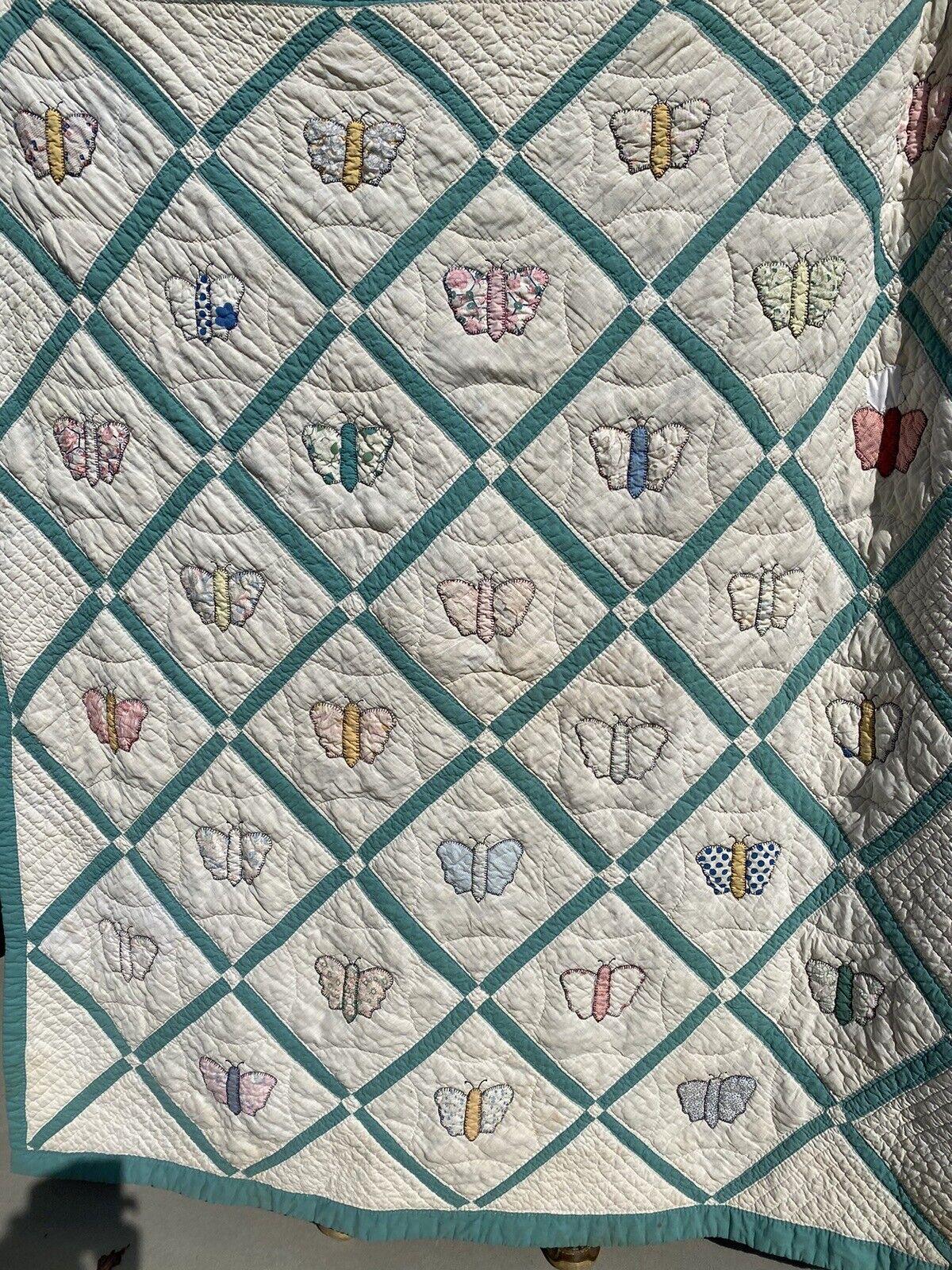 Vintage Handmade Patchwork Butterfly Quilt Full/Queen Size GUC