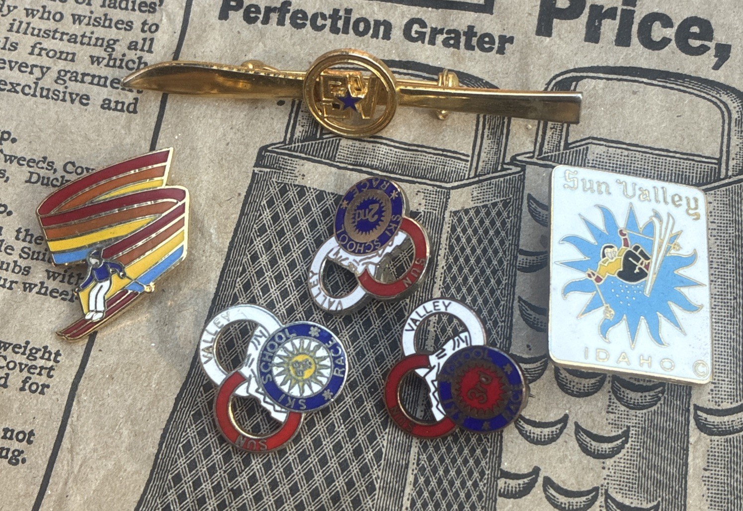 6x rarer Sun Valley ski resort pins school race idaho snowboard tahoe gold 6x rarer Sun Valley ski resort pins school race idaho snowboard tahoe gold