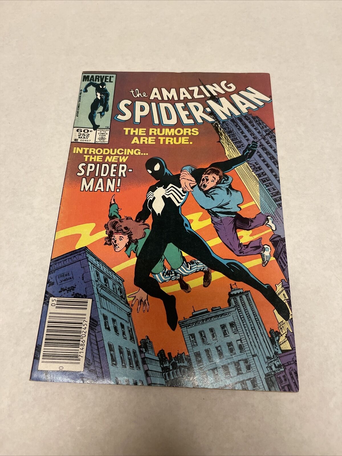 The Amazing Spider-Man 252  Marvel Comics 1st Black Costume Suit #252 Venom