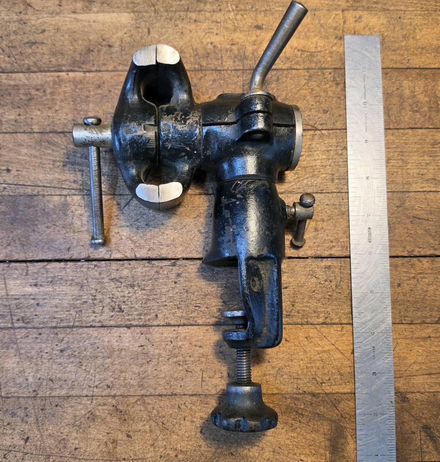 Gorgeous Vintage Jewelers Gunsmith VISE Dual ROTATING Jaws Bench Mount 2½" & 1½" Gorgeous Vintage Jewelers Gunsmith VISE Dual ROTATING Jaws Bench Mount 2½" & 1½"