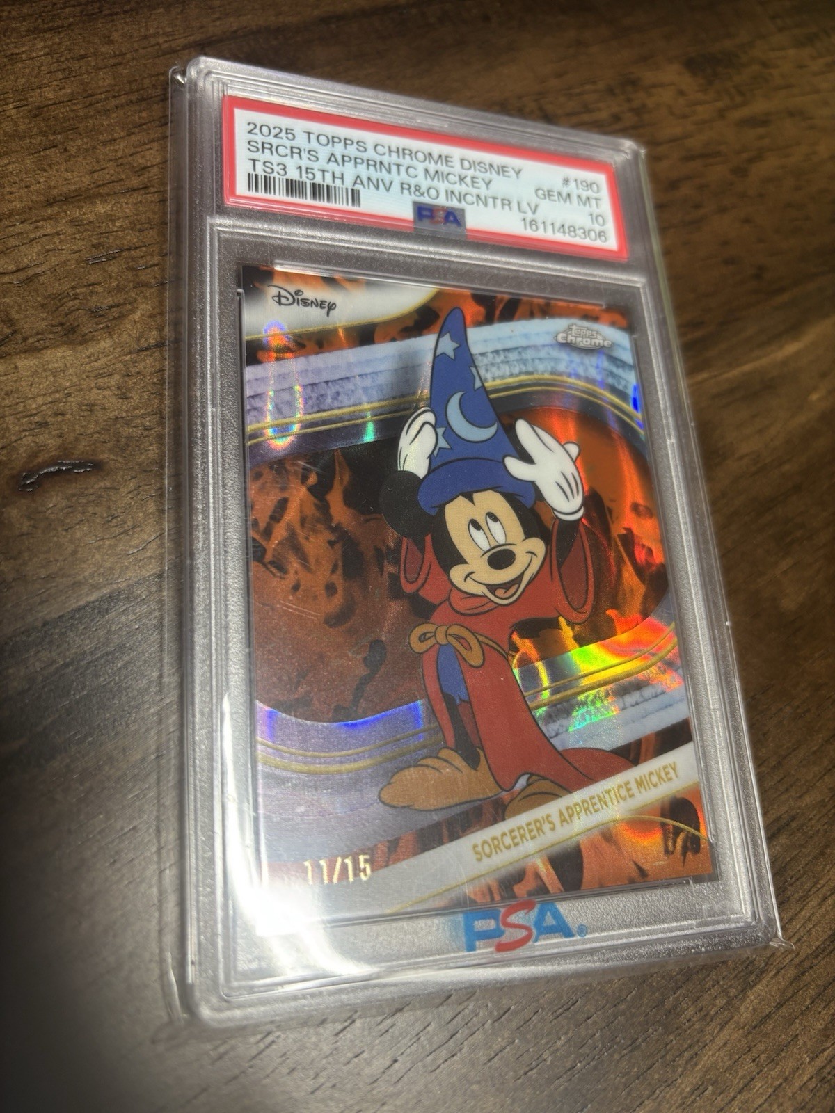 2025 TOPPS CHROME DISNEY MICKEY MOUSE INCINERATOR LAVA REFRACTOR 11/15 PSA 10 🔥