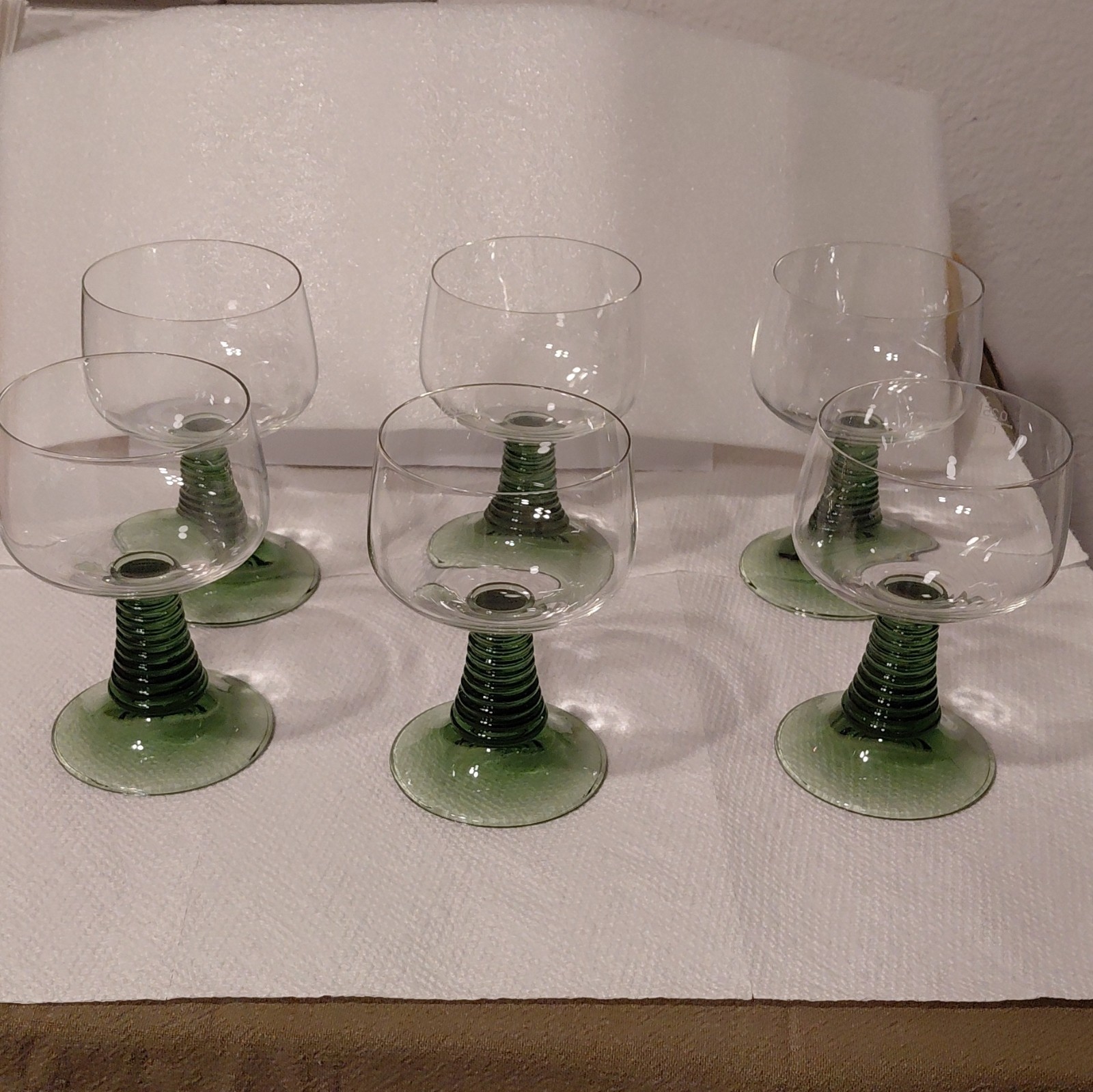 Set of 6 Vintage German Green Steam Beehive Wine Glasses. .25l z