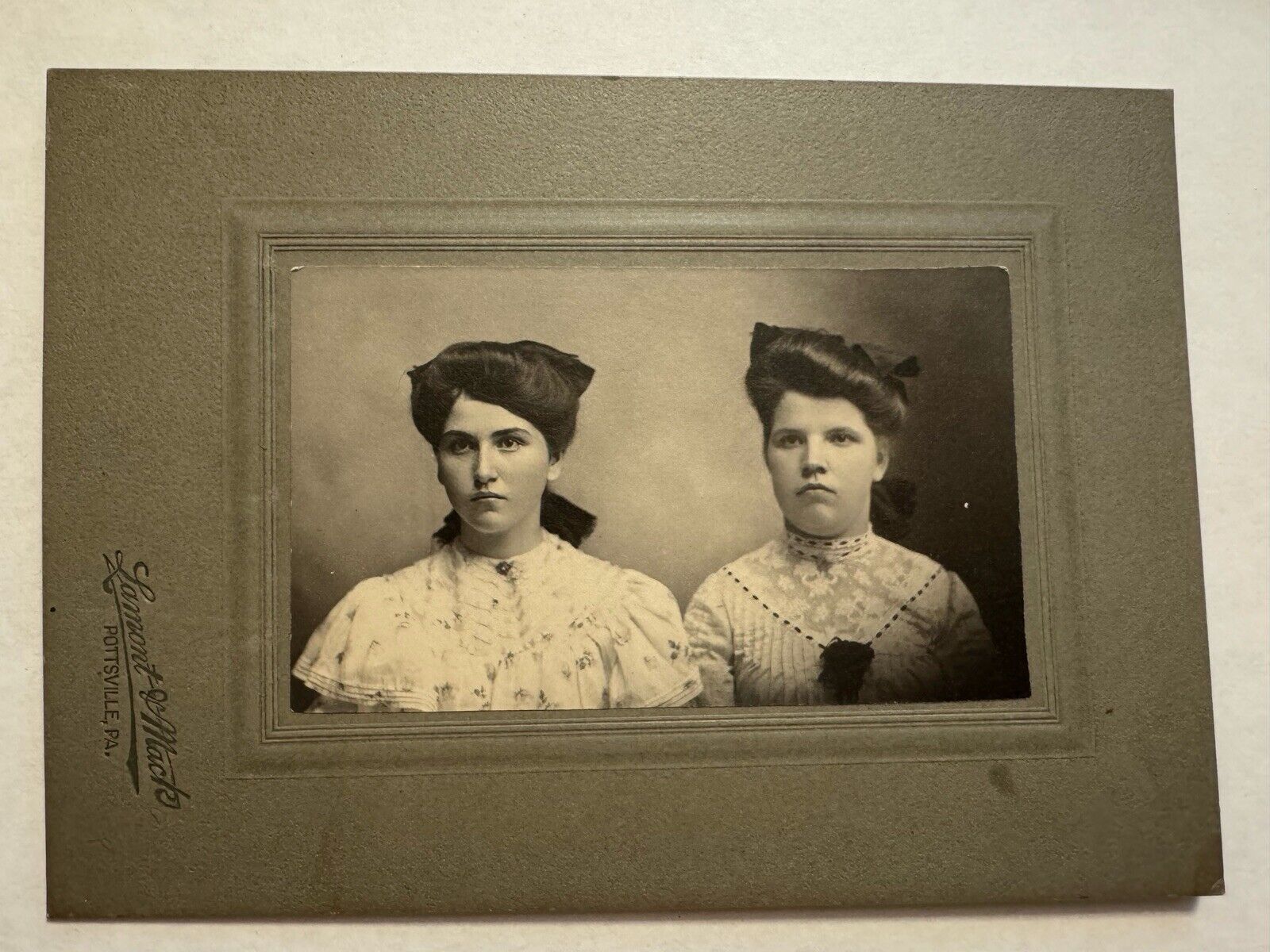 Antique Cabinet Card Photograph Two Beautiful Ladies Sisters Photo Pottsville PA