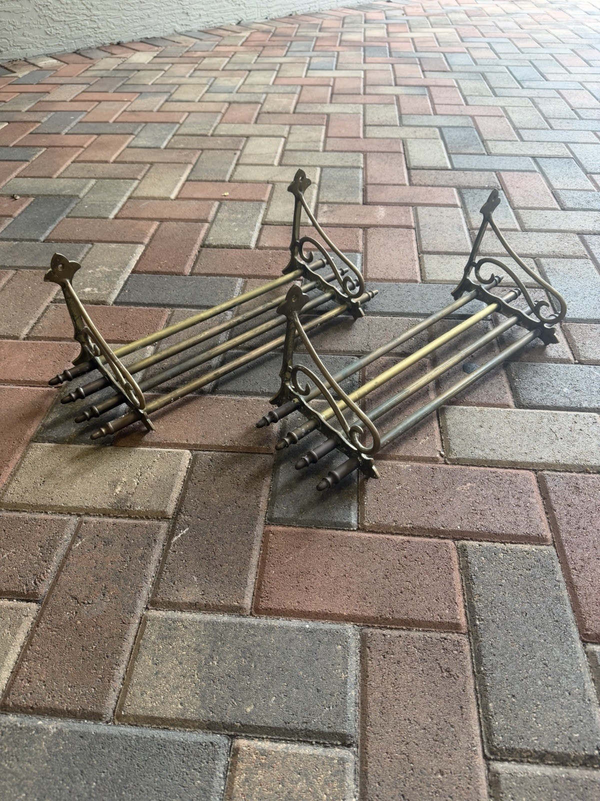 Antique Vintage 19” Brass Rail Train Hat Luggage Rack Wall Mount Shelf Pullman Antique Vintage 19” Brass Rail Train Hat Luggage Rack Wall Mount Shelf Pullman